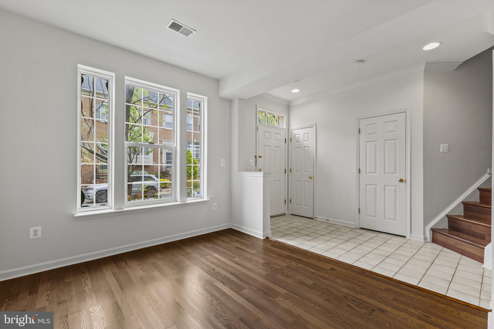 POTOMAC LAKES - Residential