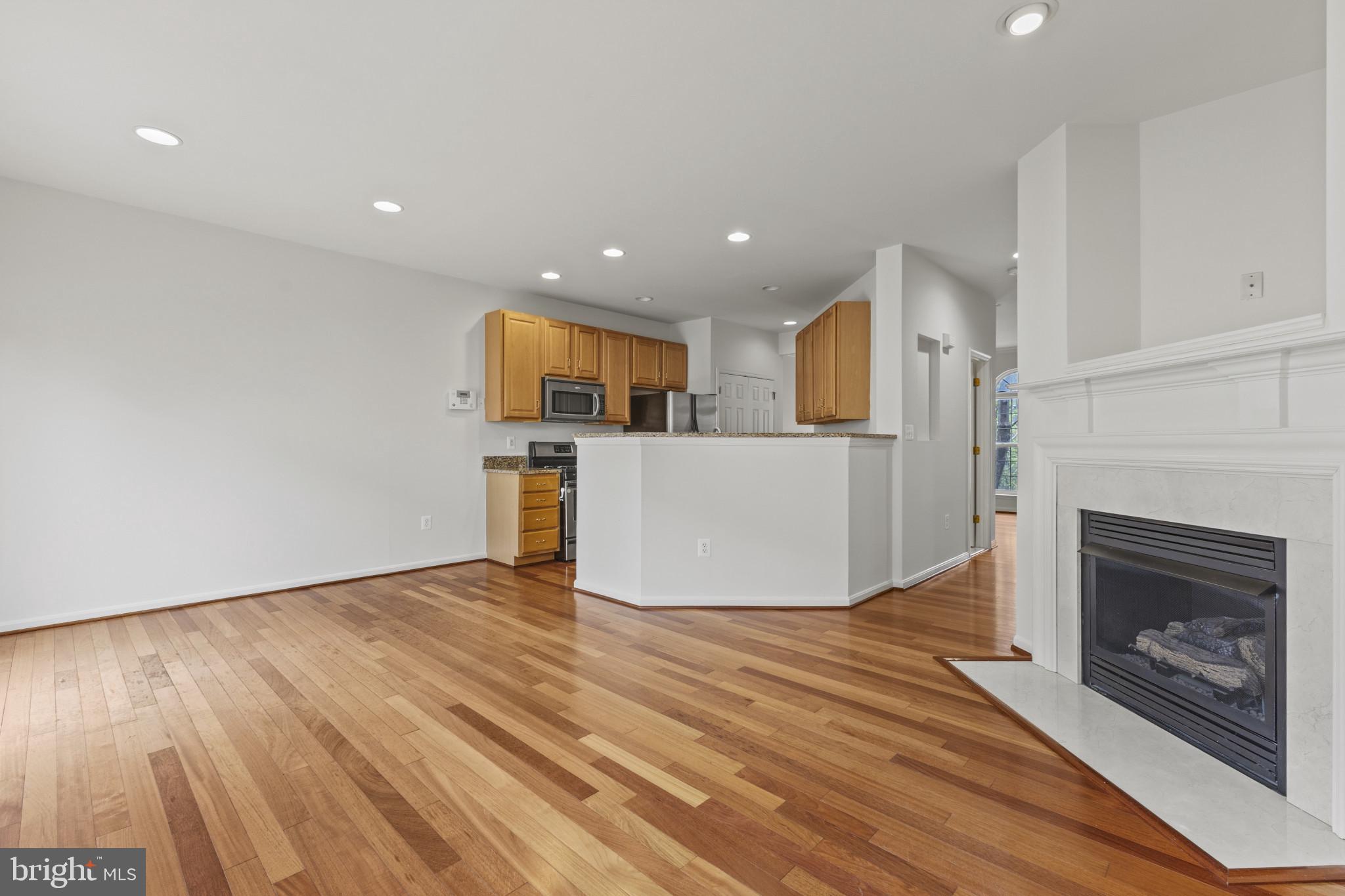 POTOMAC LAKES - Residential