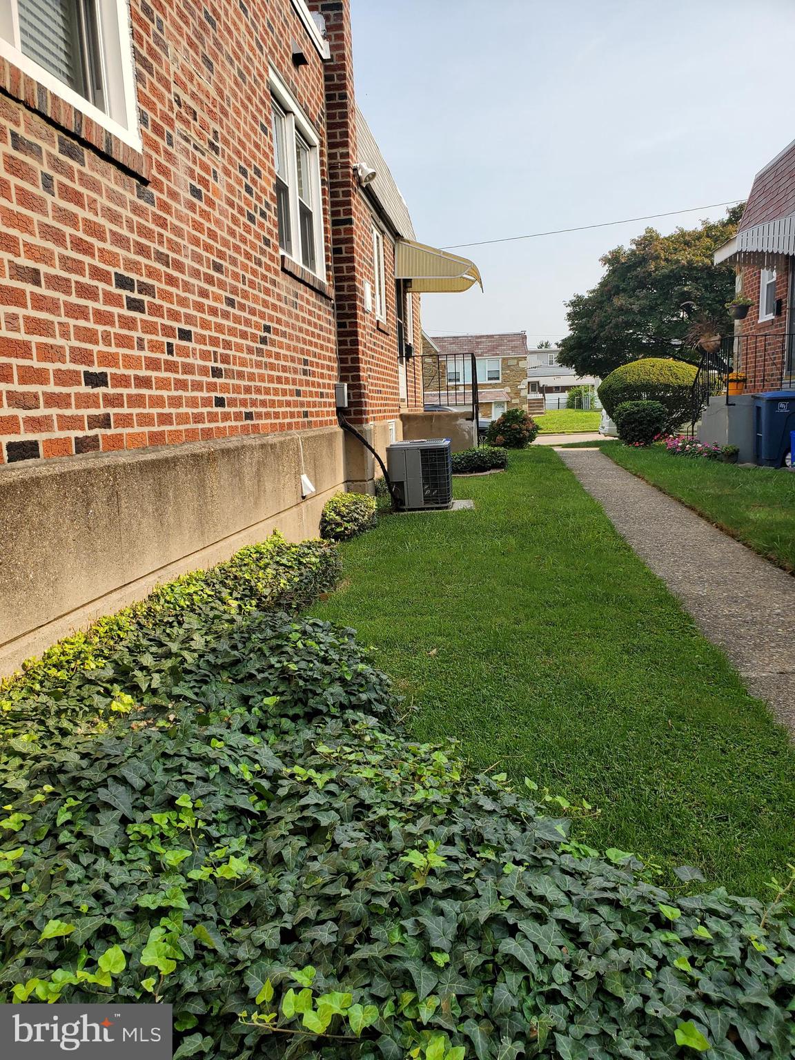 FOX CHASE - Residential