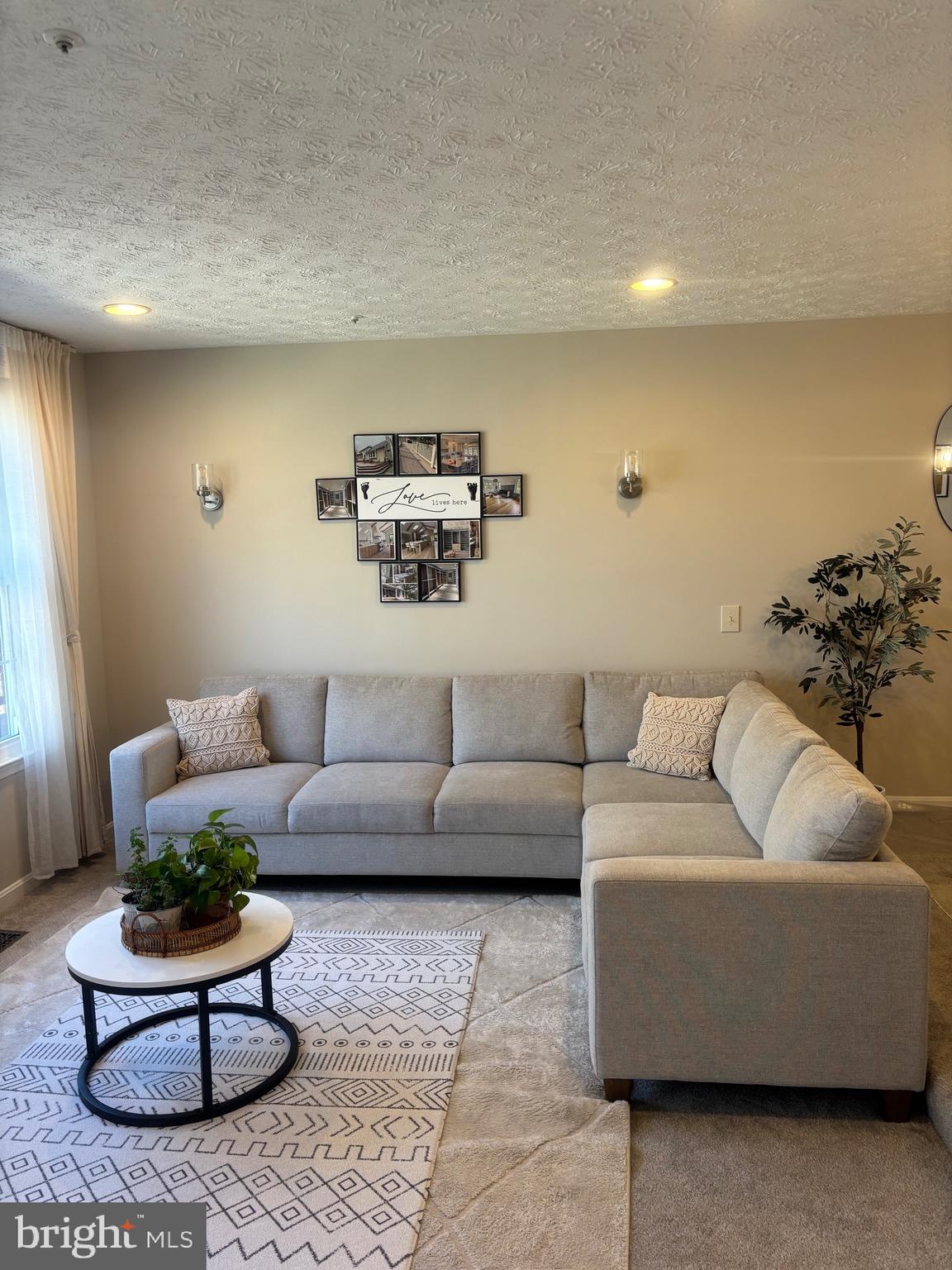 SNOWDEN RIDGE - Residential Lease