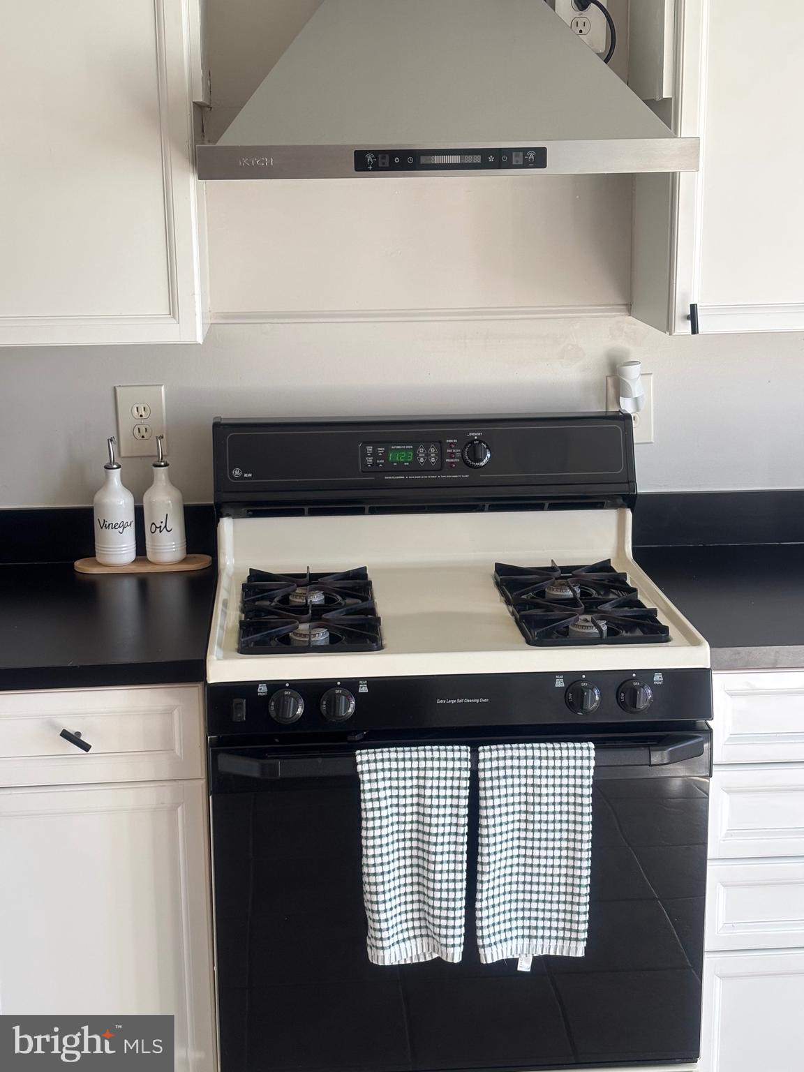 SNOWDEN RIDGE - Residential Lease