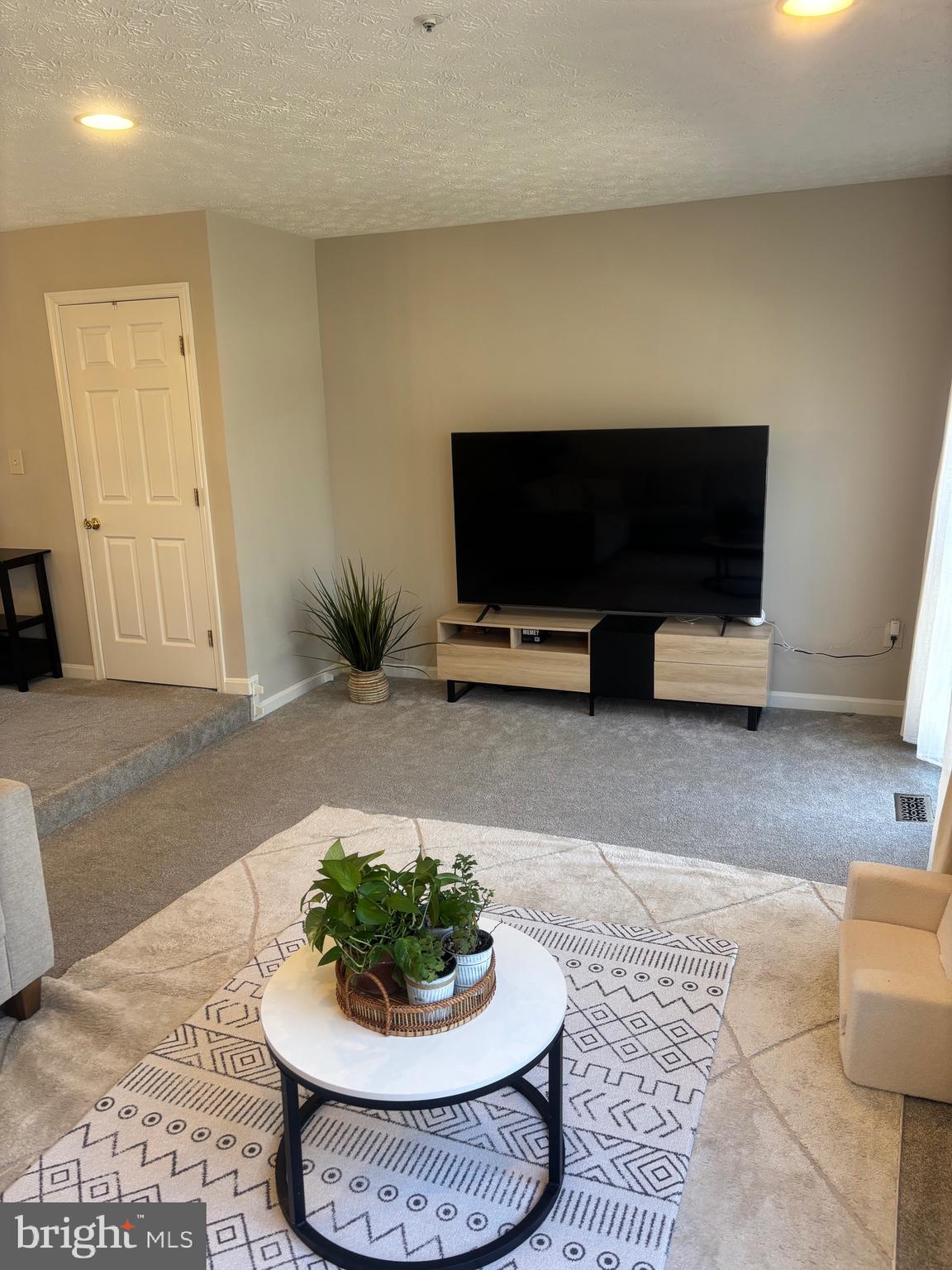 SNOWDEN RIDGE - Residential Lease