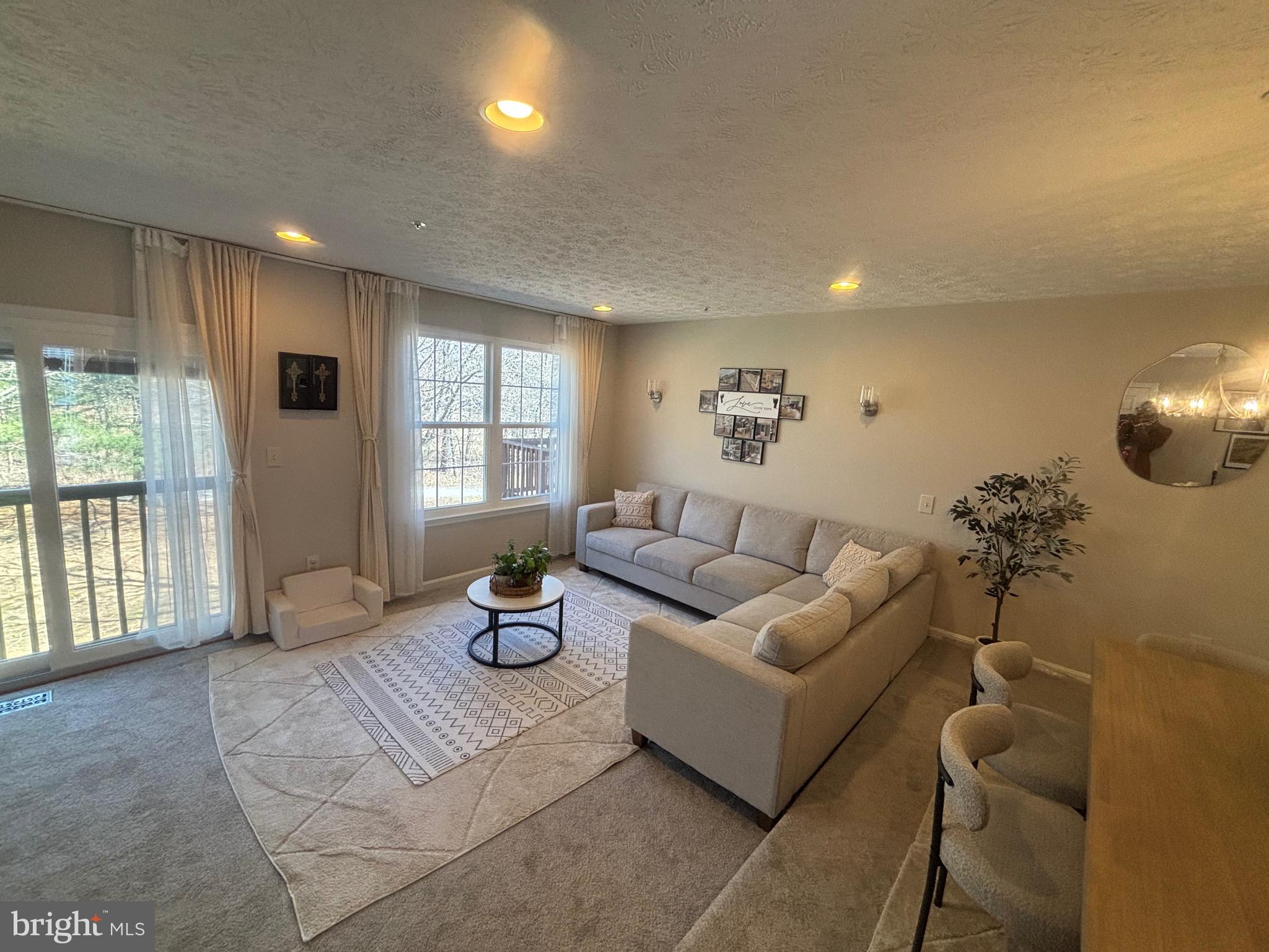 SNOWDEN RIDGE - Residential Lease