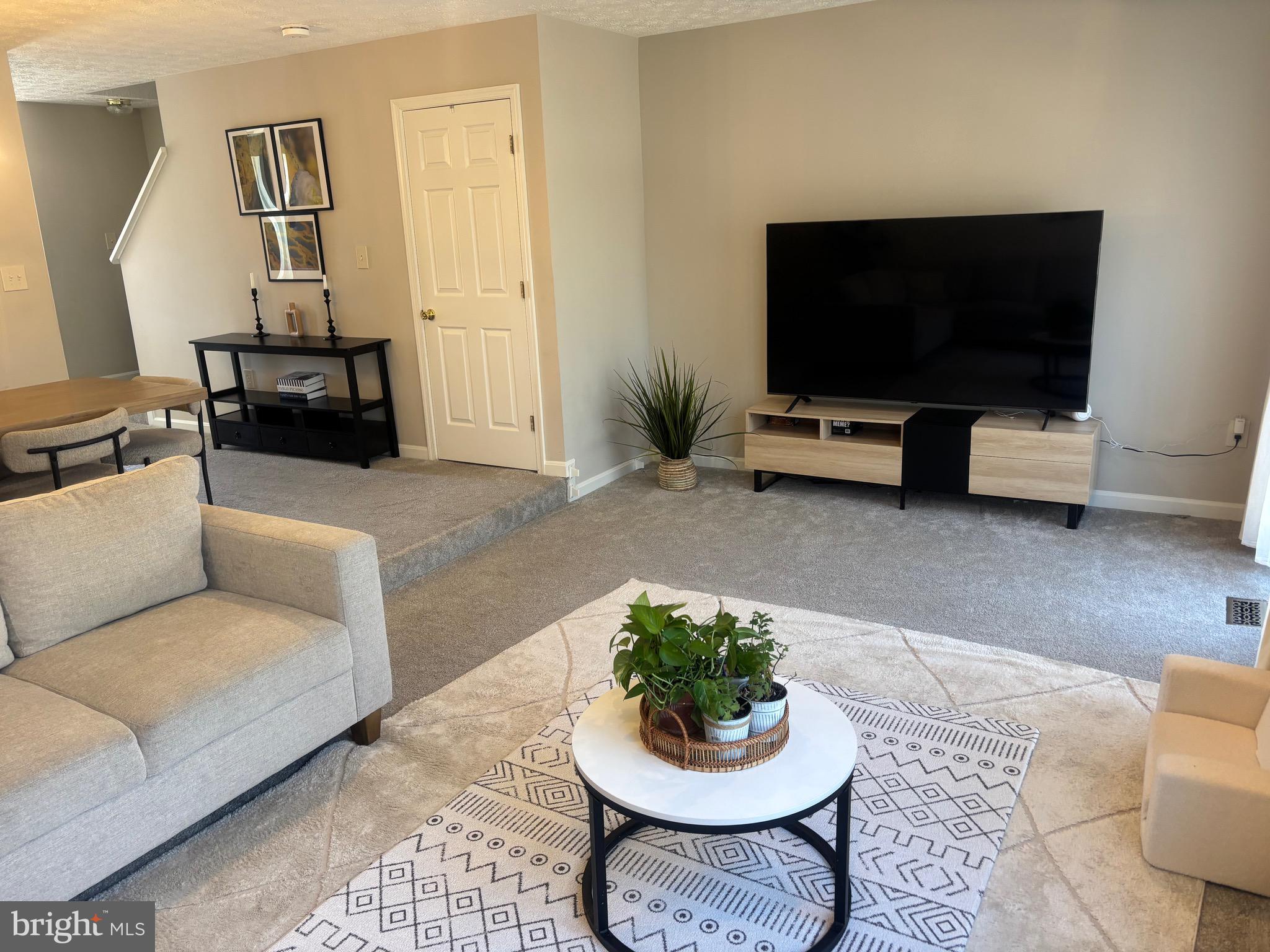 SNOWDEN RIDGE - Residential Lease