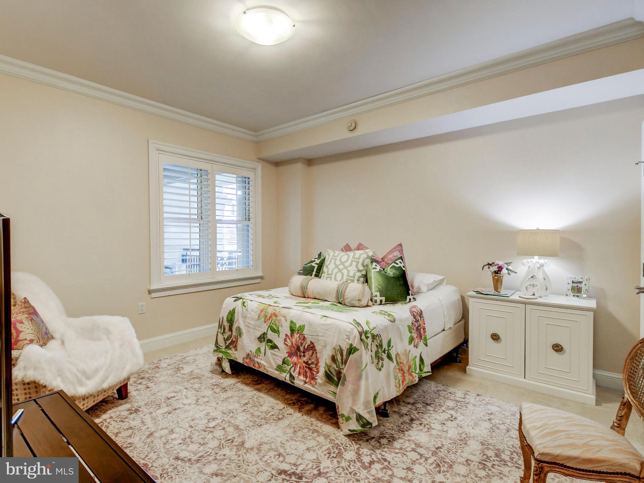 THE RITZ-CARLTON RESIDENCES - Residential