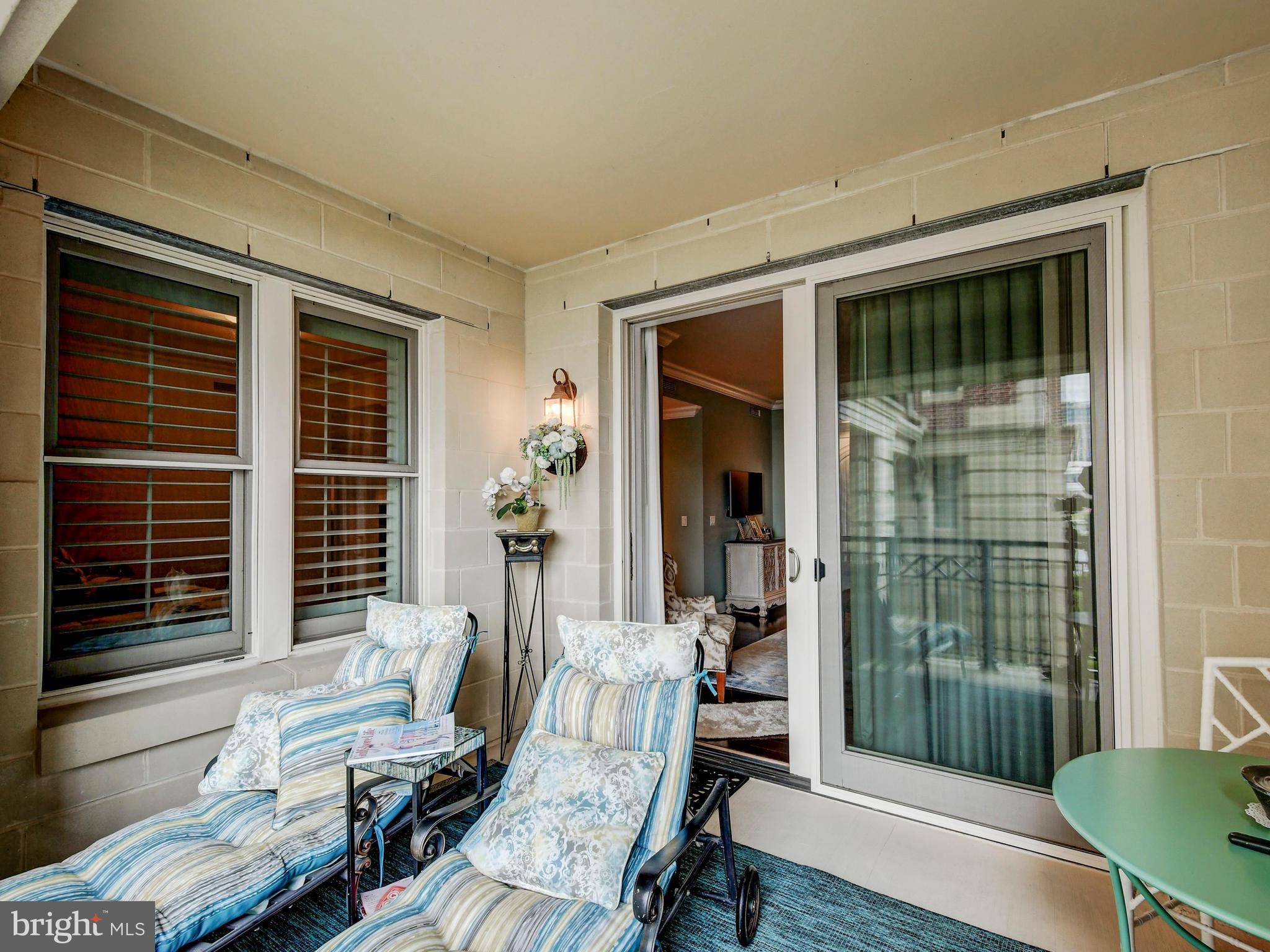 THE RITZ-CARLTON RESIDENCES - Residential