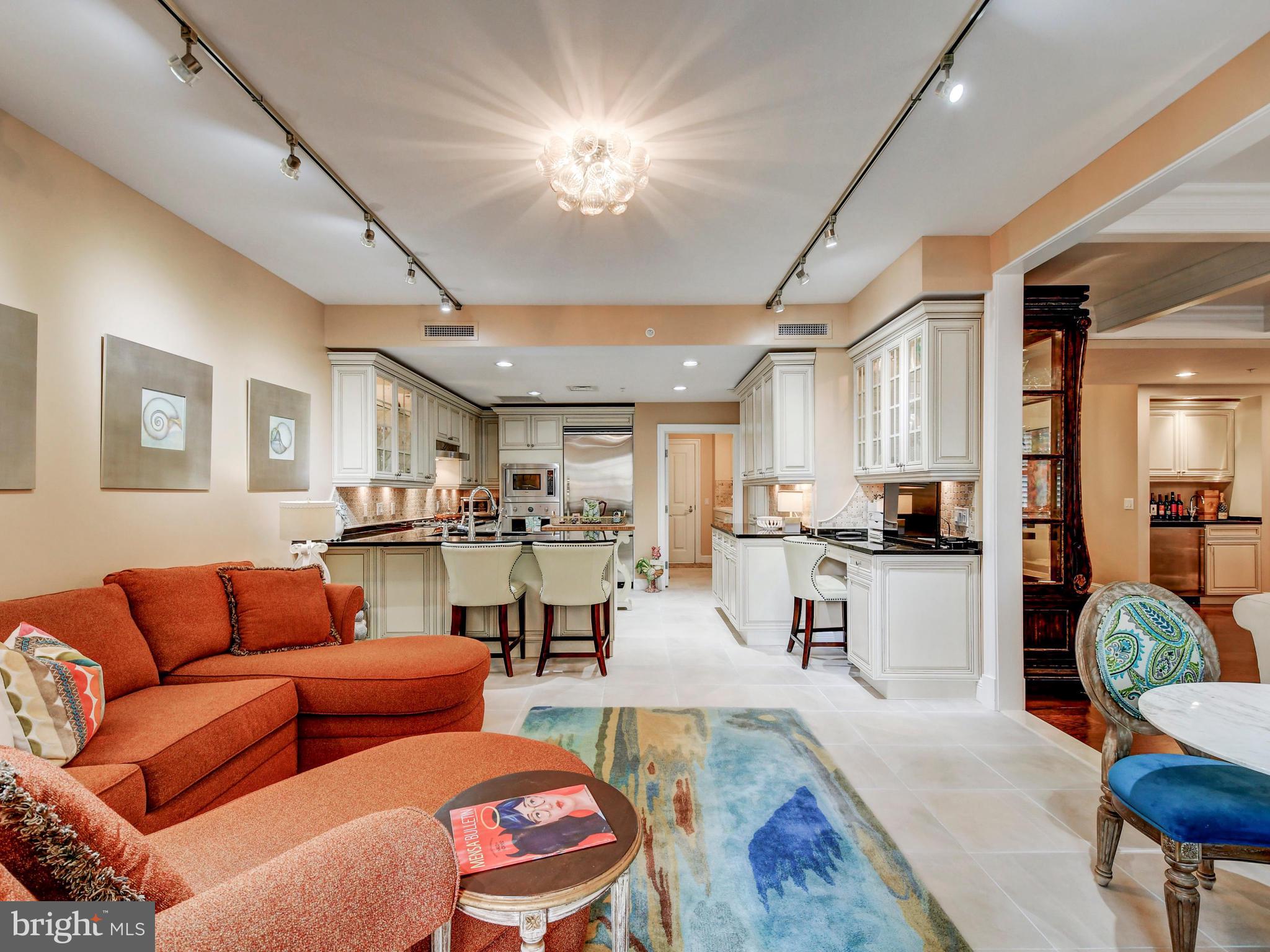 THE RITZ-CARLTON RESIDENCES - Residential