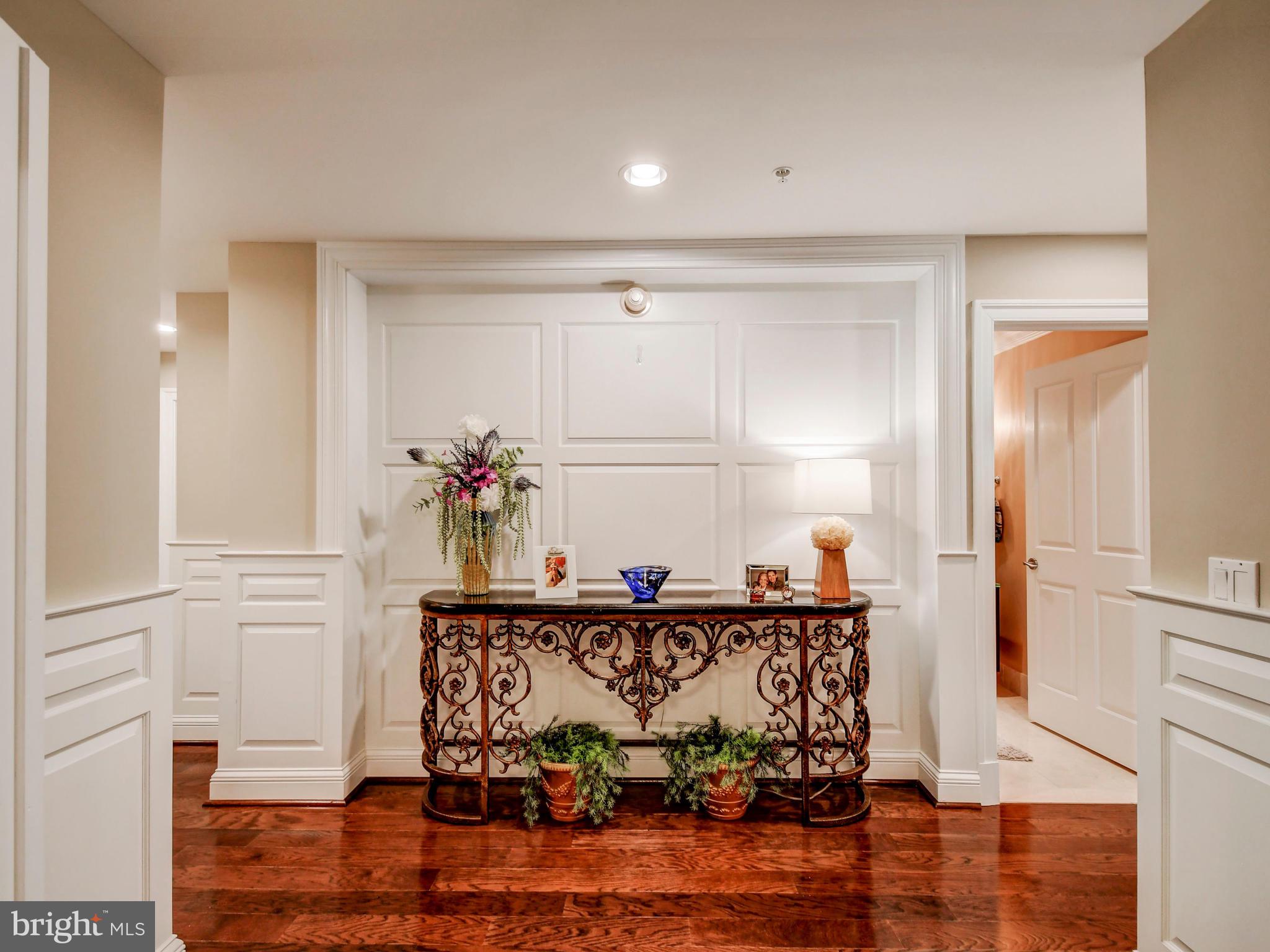 THE RITZ-CARLTON RESIDENCES - Residential