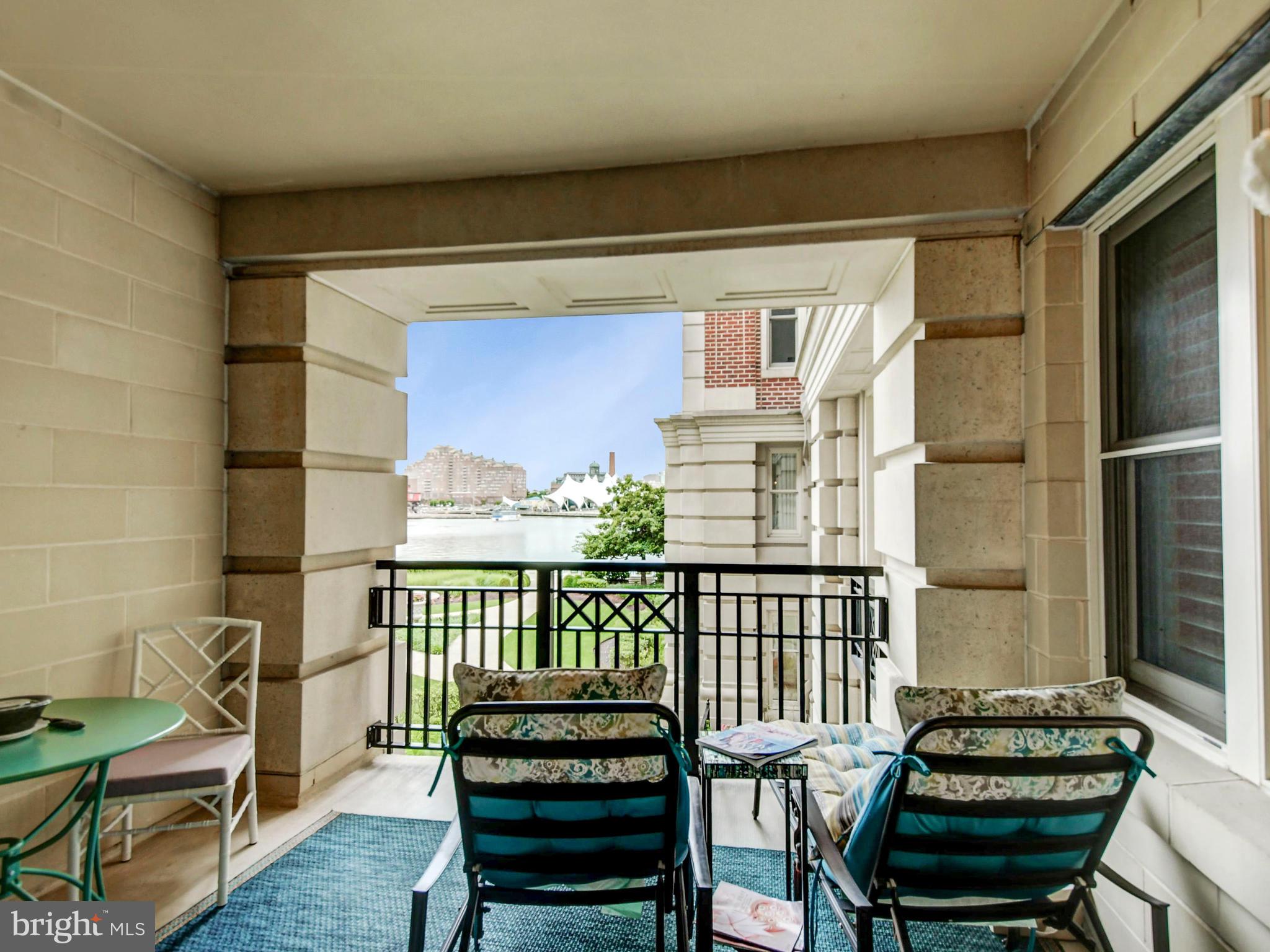 THE RITZ-CARLTON RESIDENCES - Residential