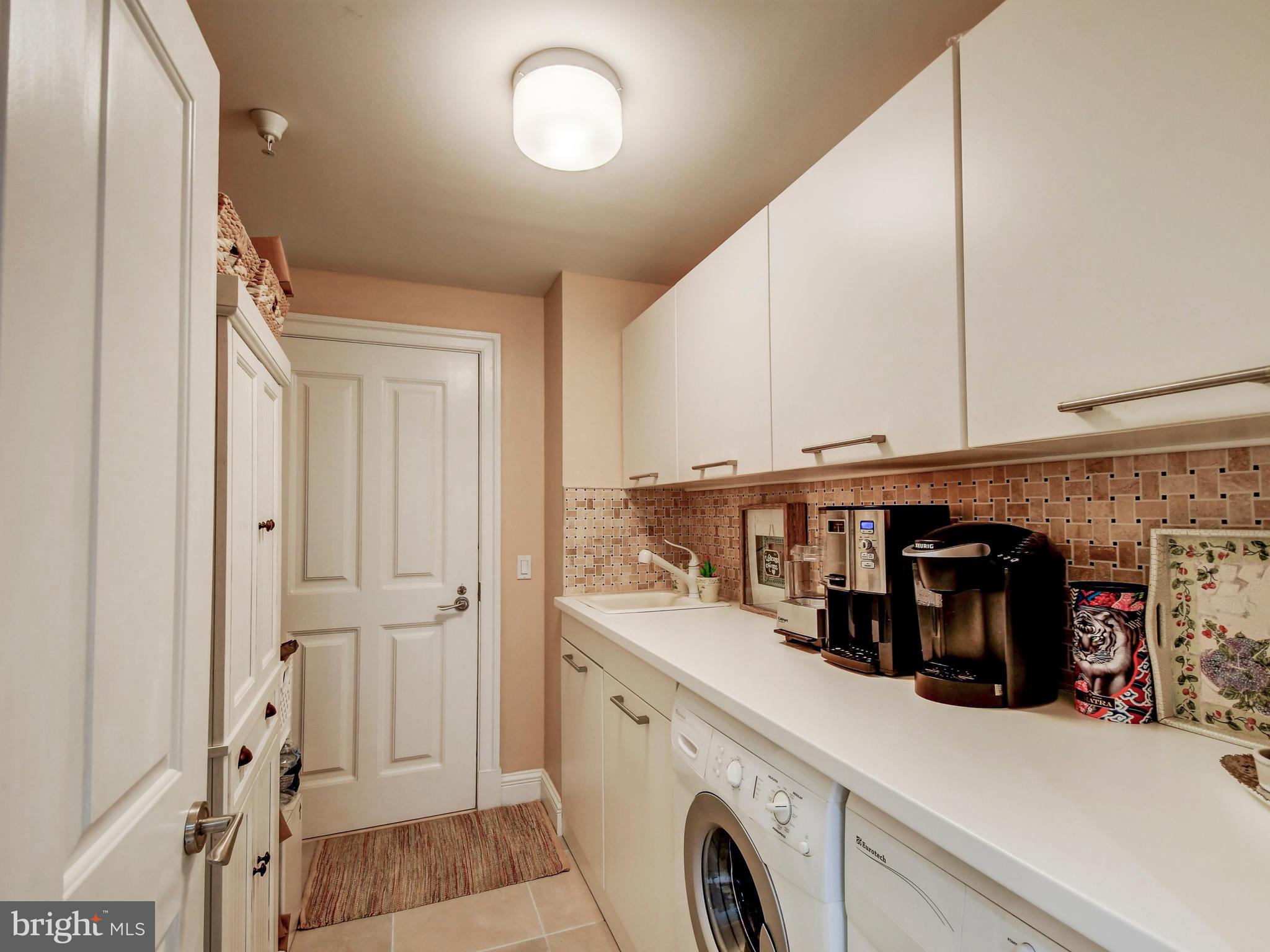 THE RITZ-CARLTON RESIDENCES - Residential