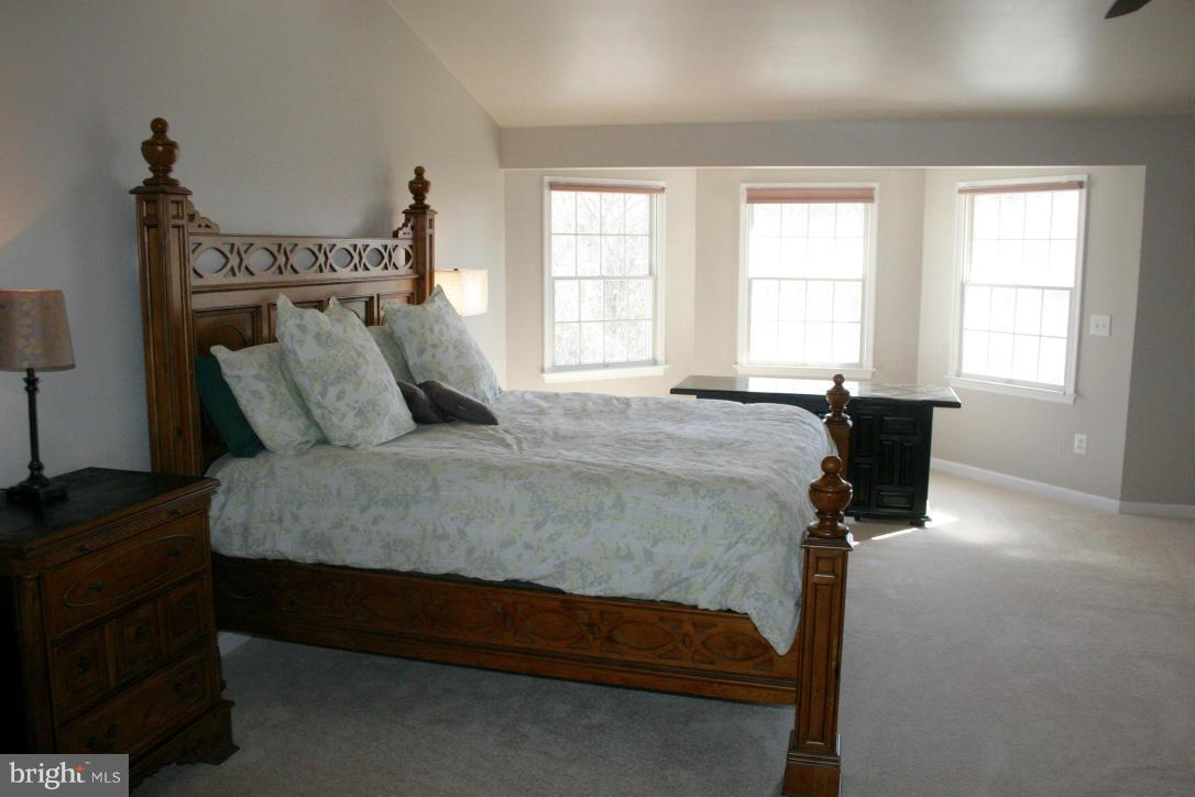 SADDLE RIDGE - Residential