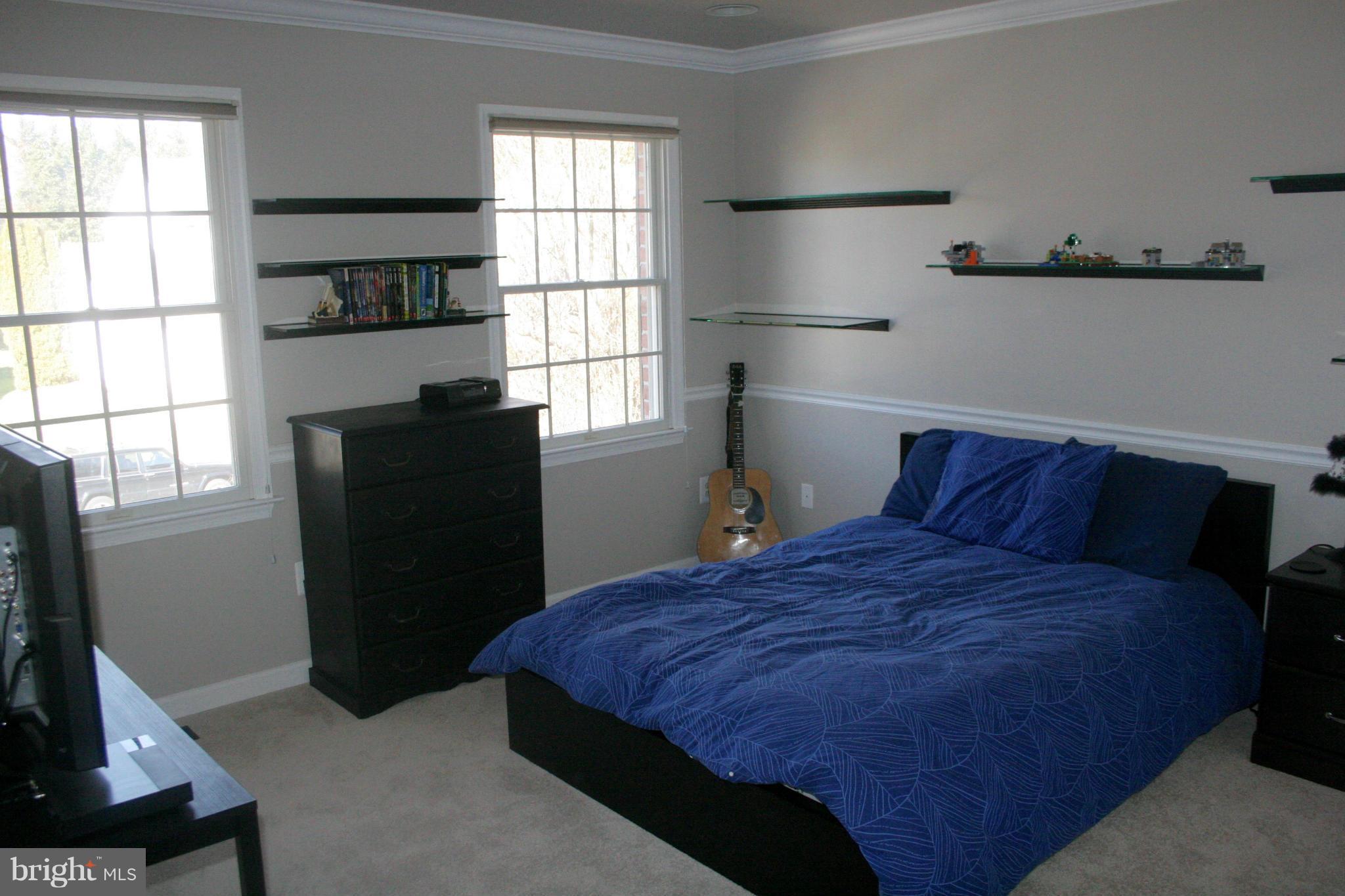 SADDLE RIDGE - Residential