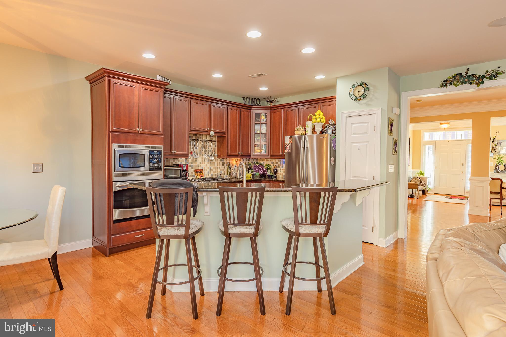 NEWTOWN WALK - Residential