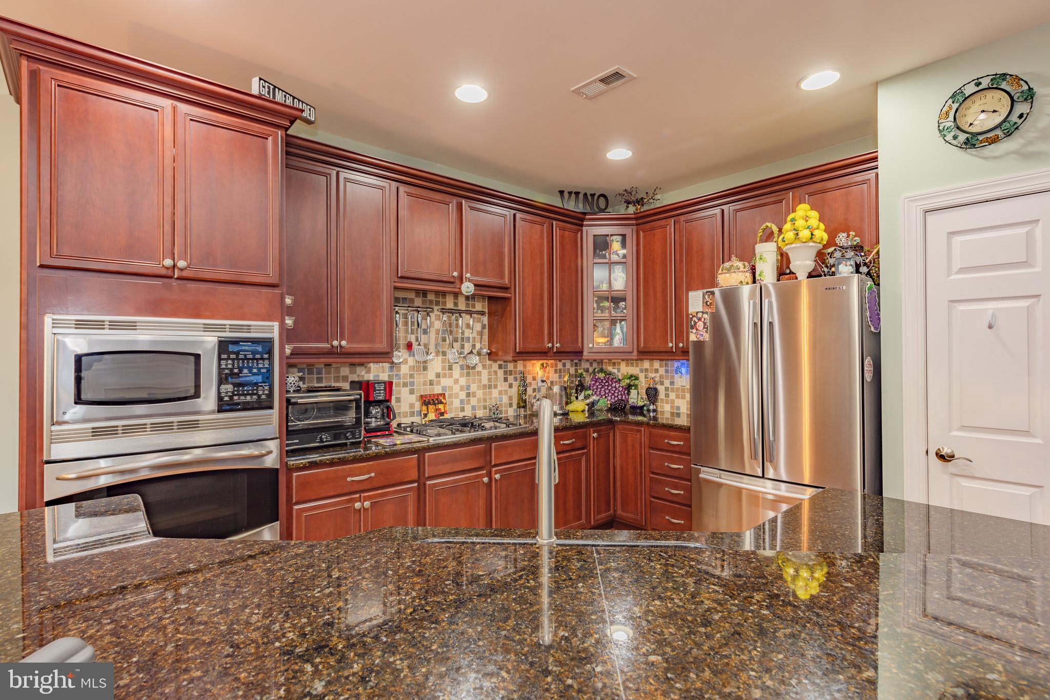 NEWTOWN WALK - Residential