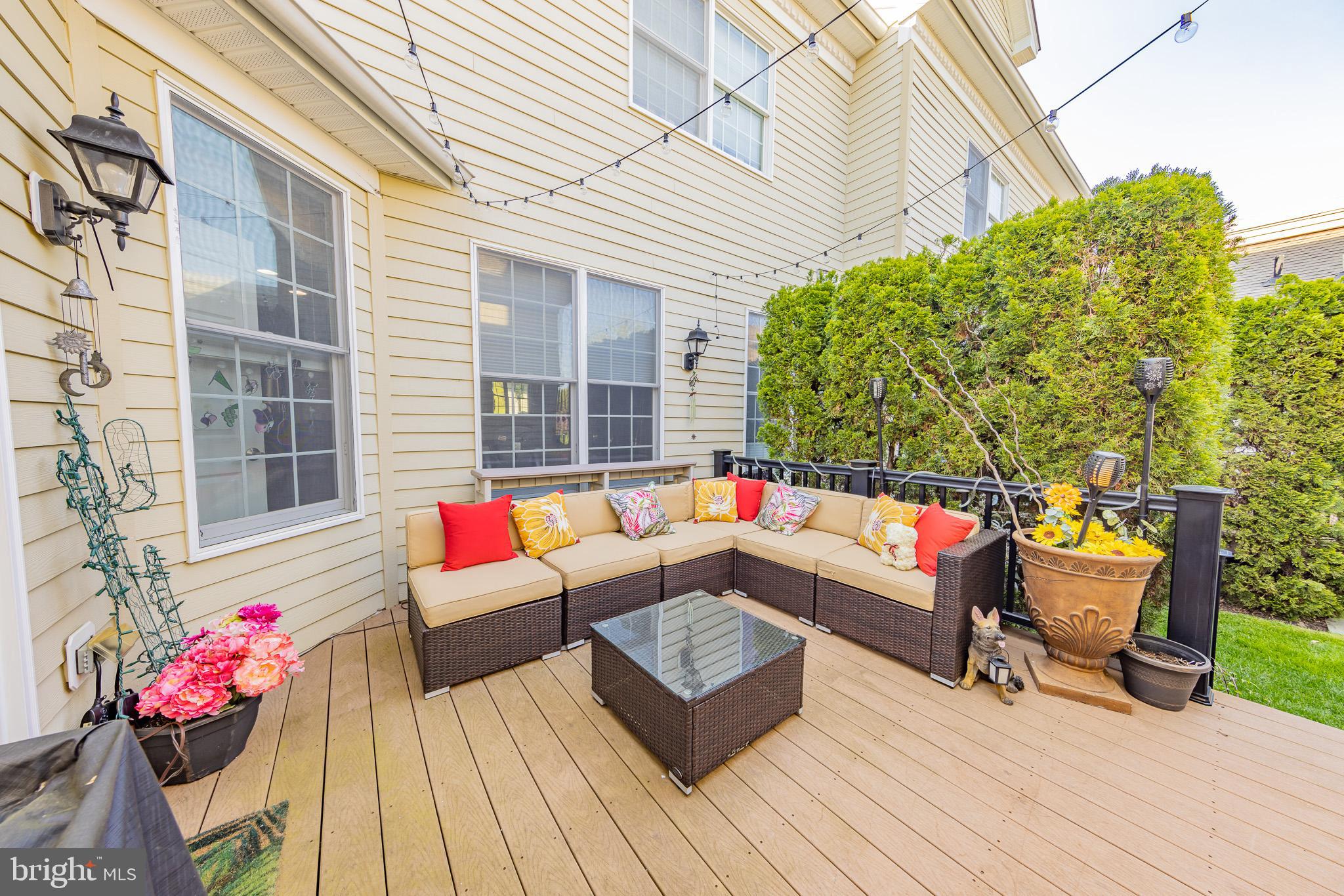 NEWTOWN WALK - Residential