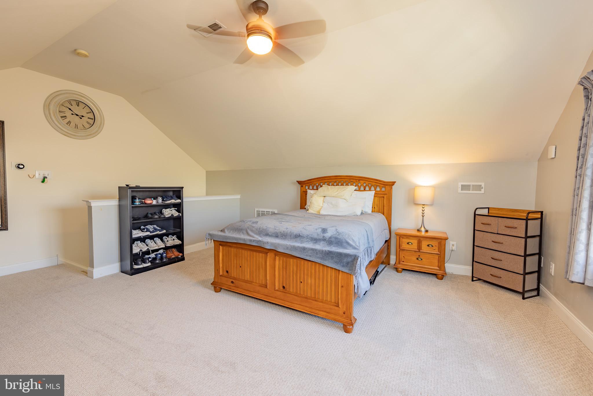 NEWTOWN WALK - Residential