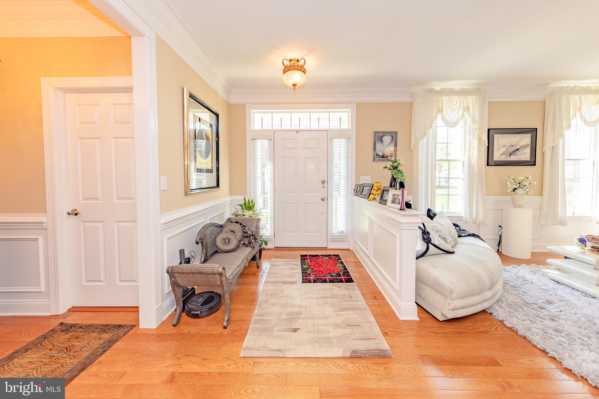 NEWTOWN WALK - Residential