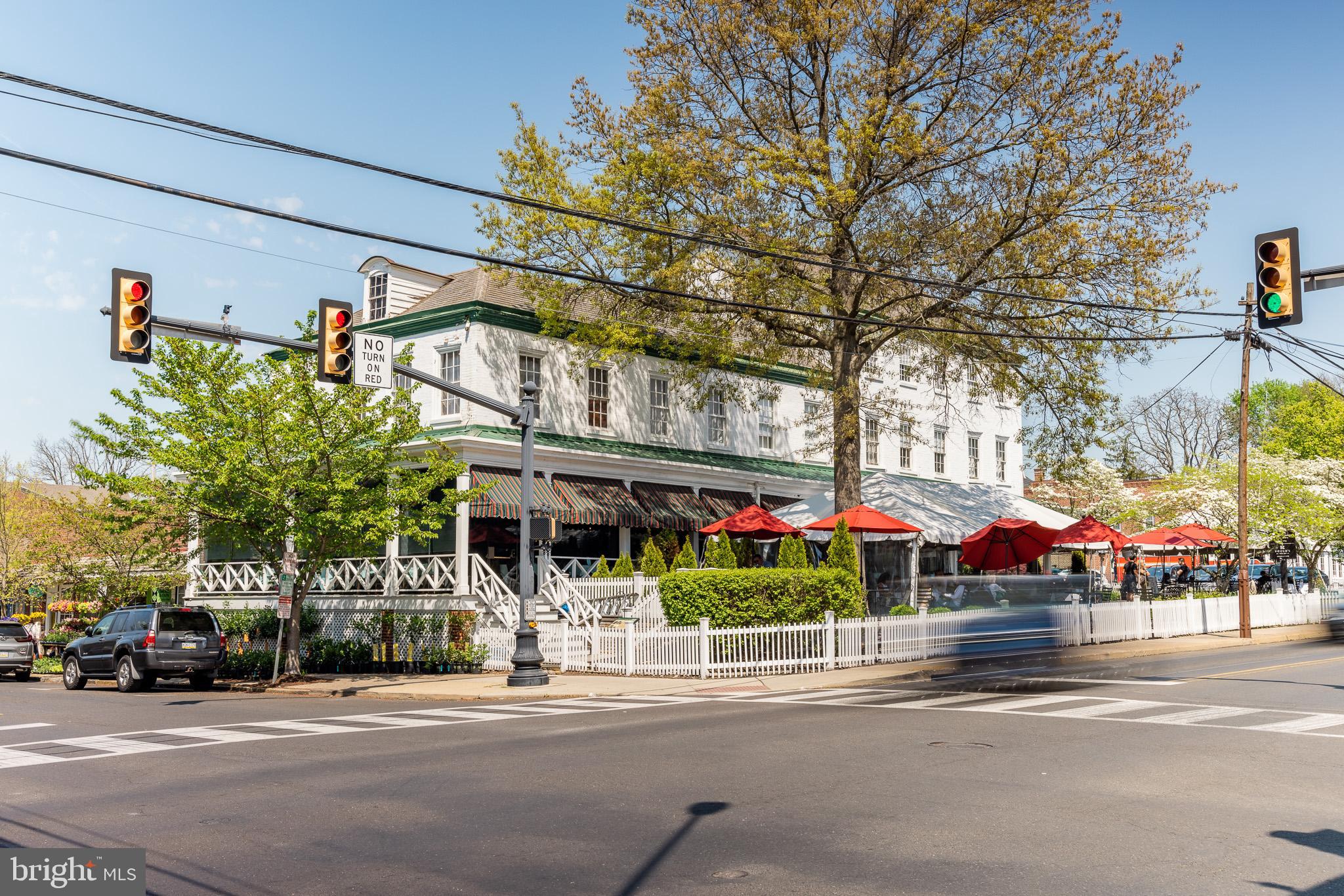 NEWTOWN WALK - Residential