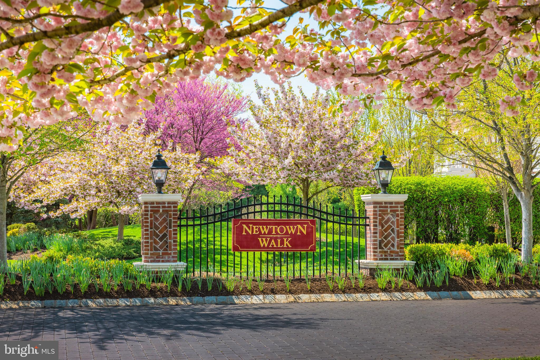 NEWTOWN WALK - Residential