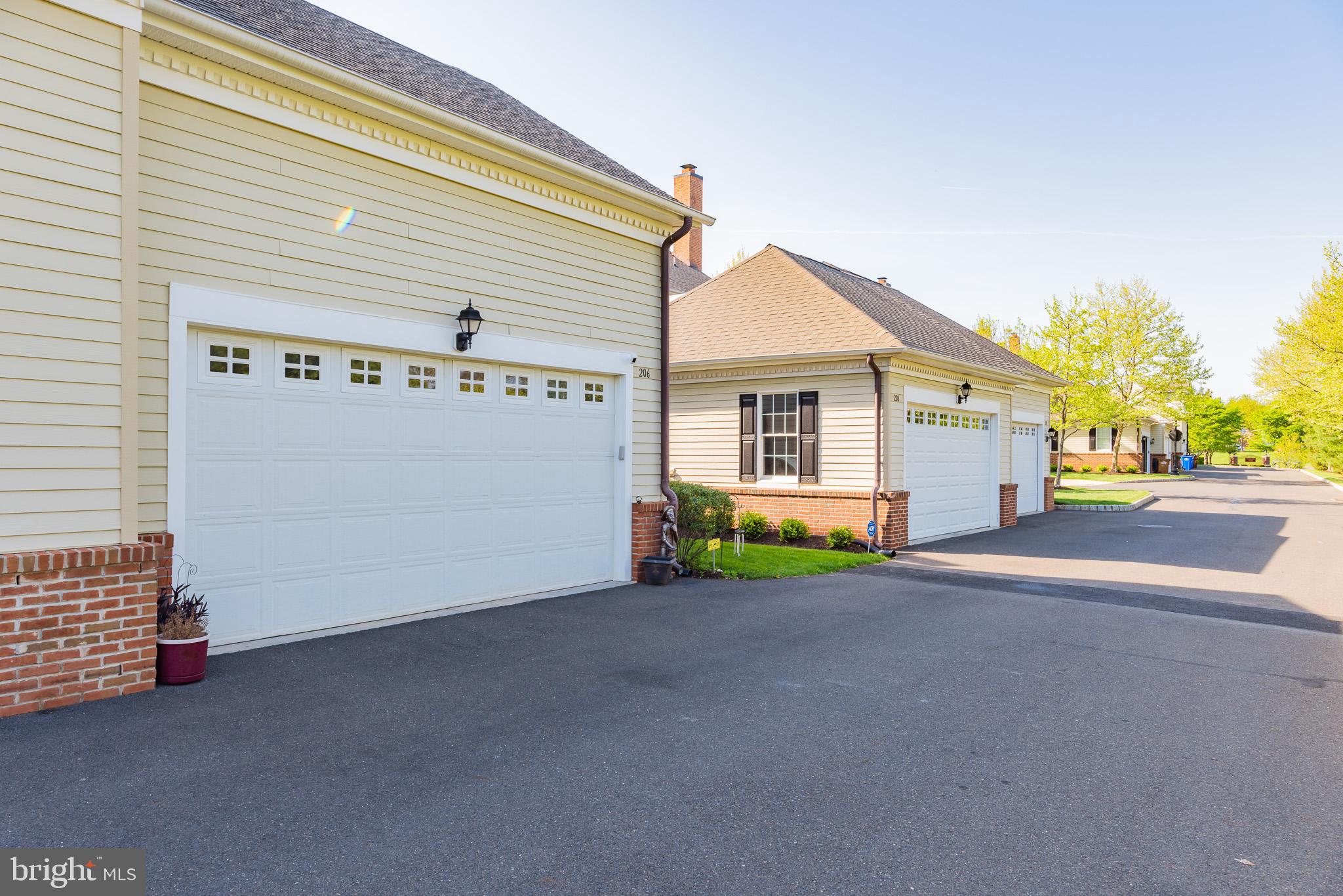 NEWTOWN WALK - Residential