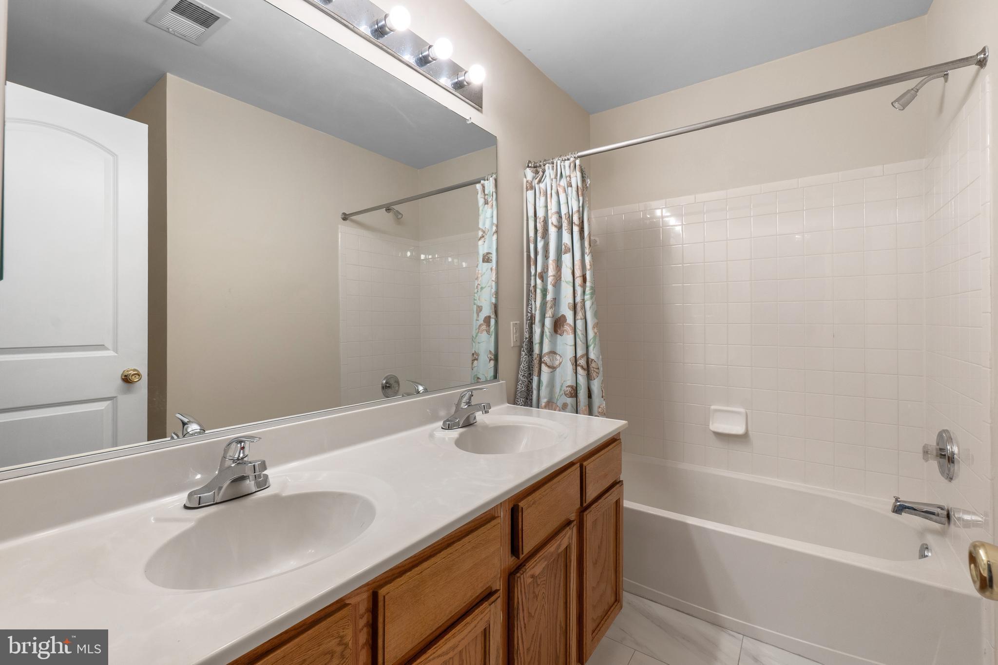 ROSE VALLEY - Residential Lease