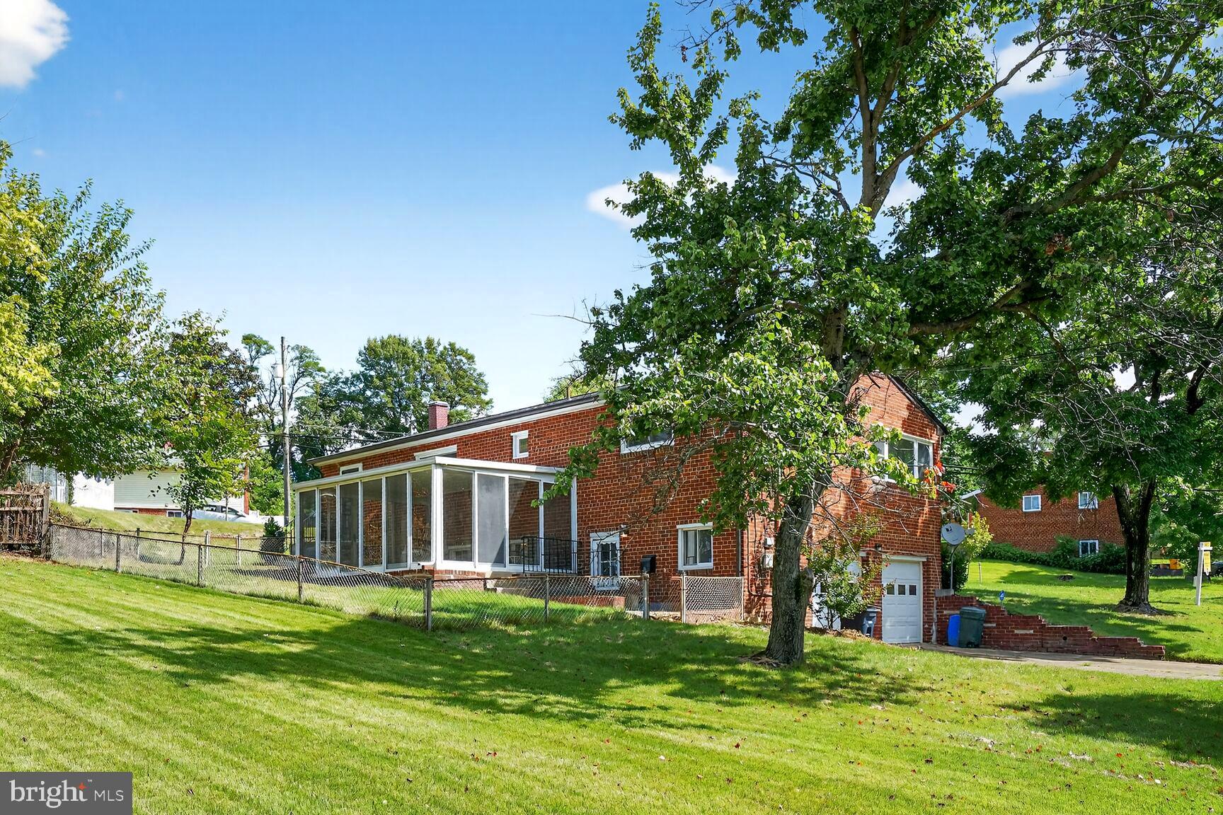 MARLOW HEIGHTS - Residential