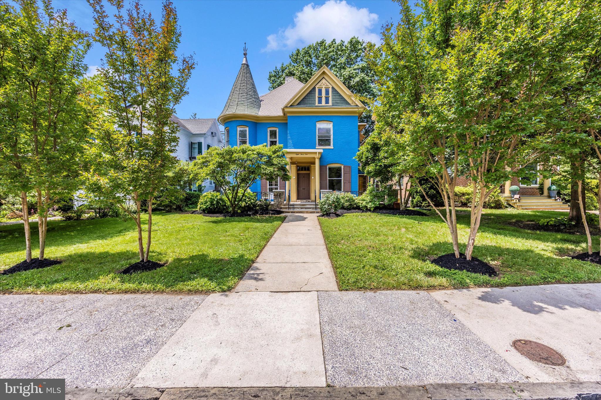 831 OAK HILL AVENUE