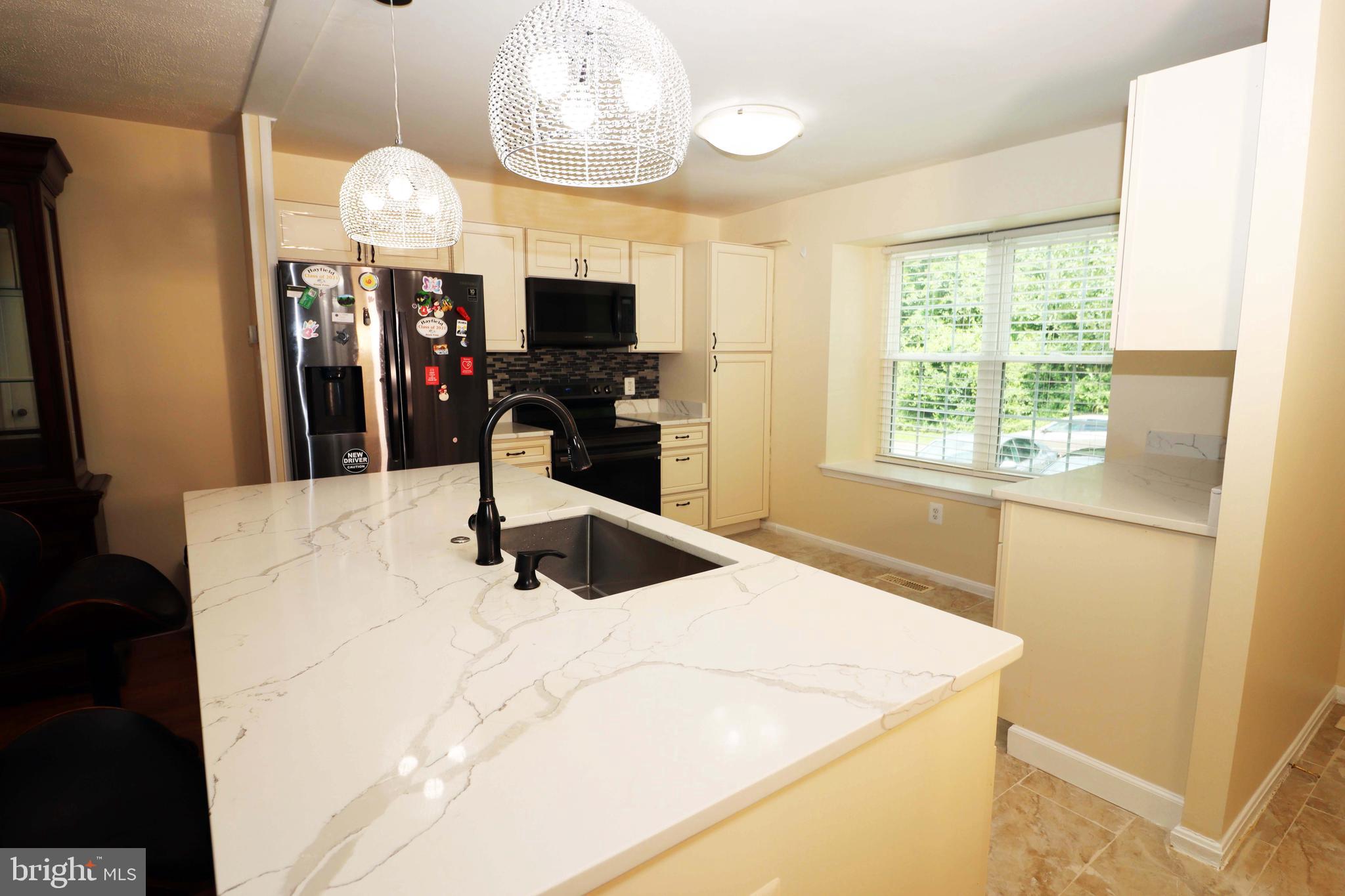 8208 STATIONHOUSE COURT