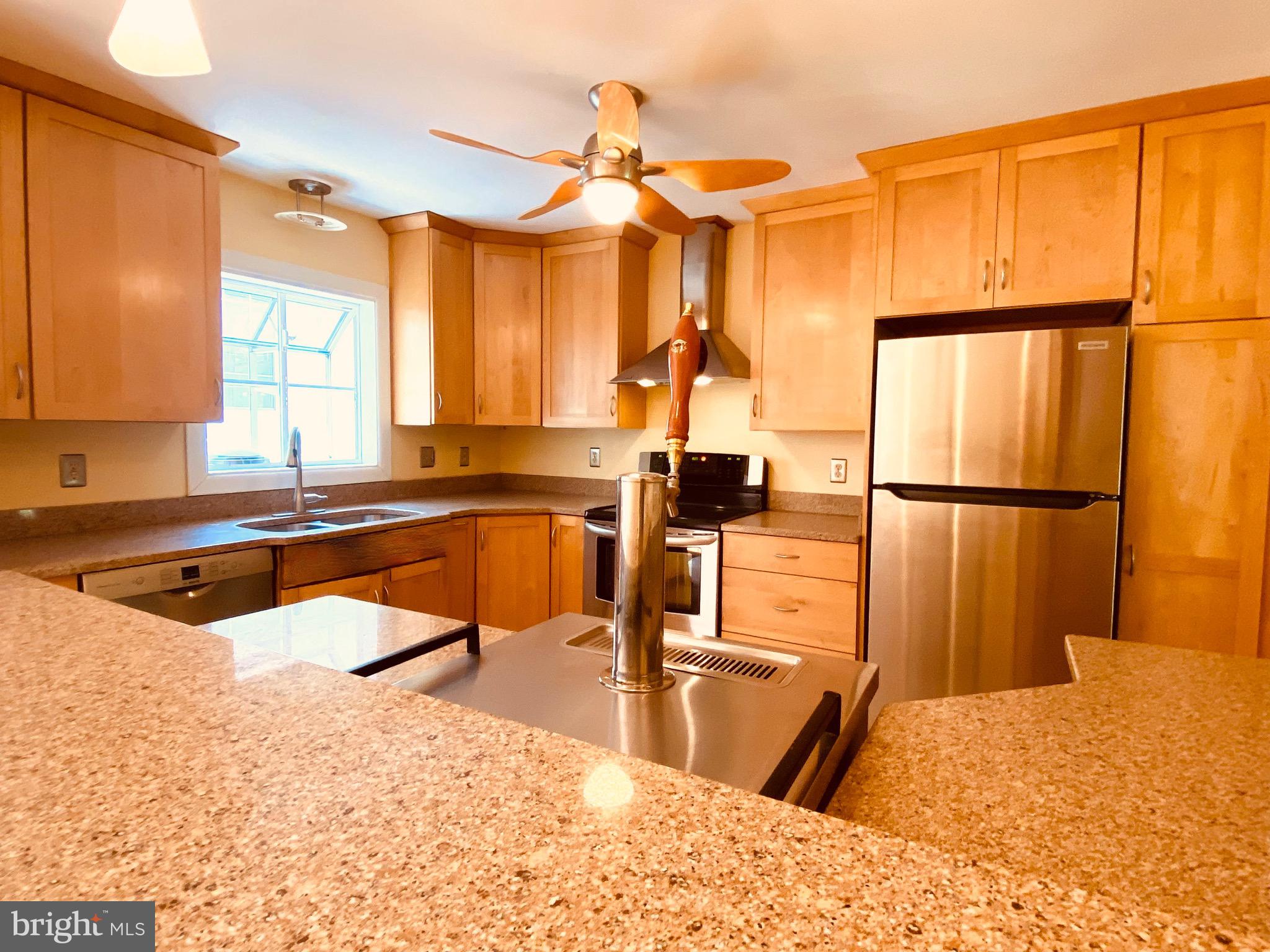 1440 CEDAR LANE