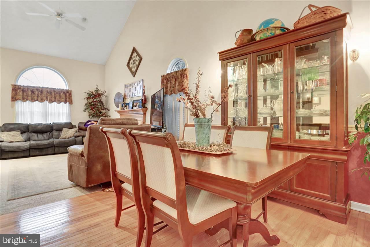 MEADOWVIEW ESTATES - Residential