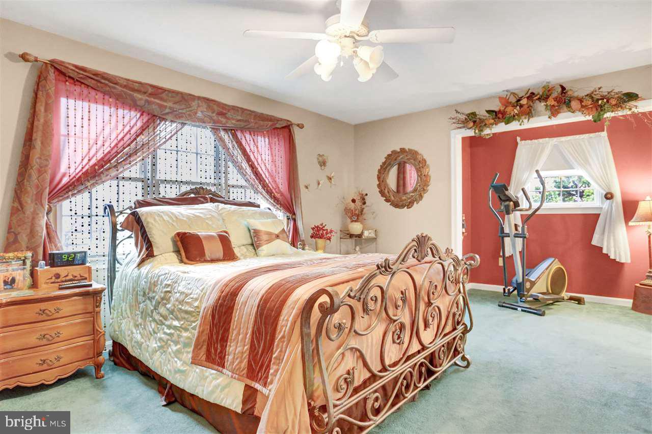 MEADOWVIEW ESTATES - Residential