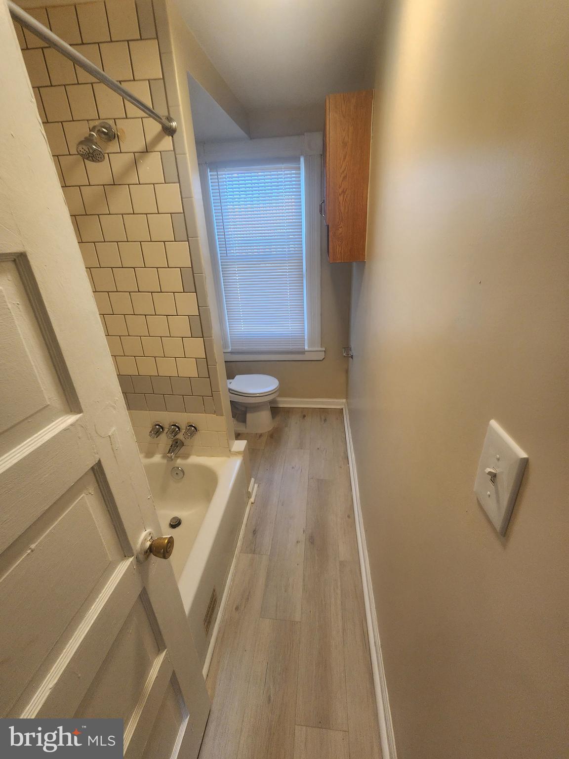 MILL HILL - Residential Lease
