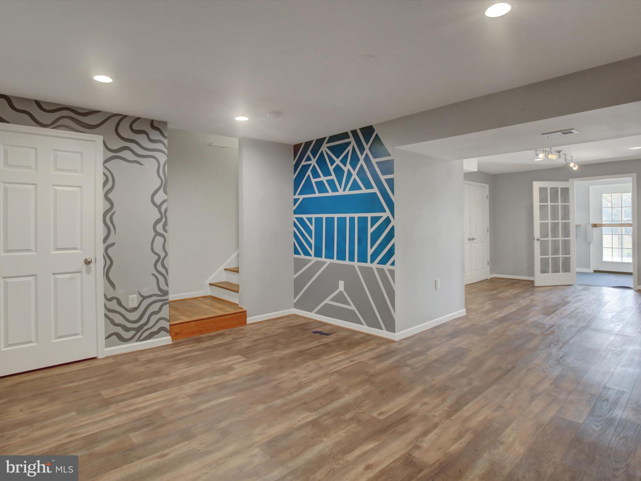 KENSINGTON TERRACE - Residential