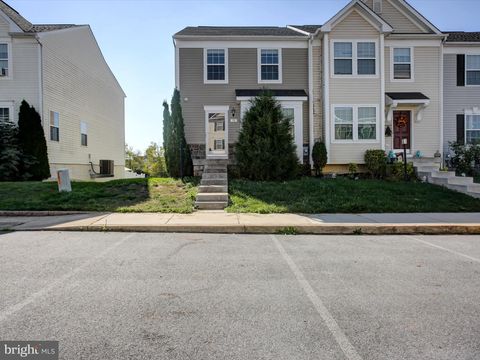 Townhouse For Sale - 33 Chillingham Court<br/> Berkeley County, MARTINSBURG, WV 25405