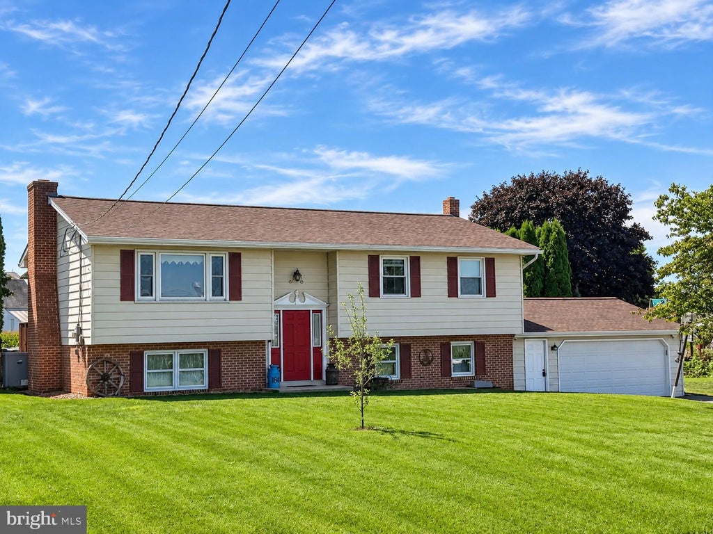 Photo of 1861 Hauenstein Road, ELIZABETHTOWN, PA 17022 (MLS # PALA2094580)