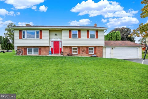 Homes For Sale - 1861 Hauenstein Road<br/> ELIZABETHTOWN, PA 17022