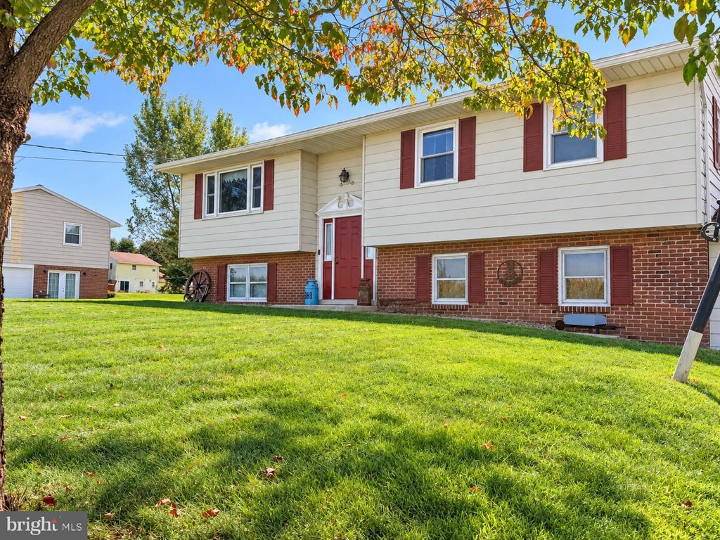 Photo of 1861 Hauenstein Road, ELIZABETHTOWN, PA 17022 (MLS # PALA2094580)