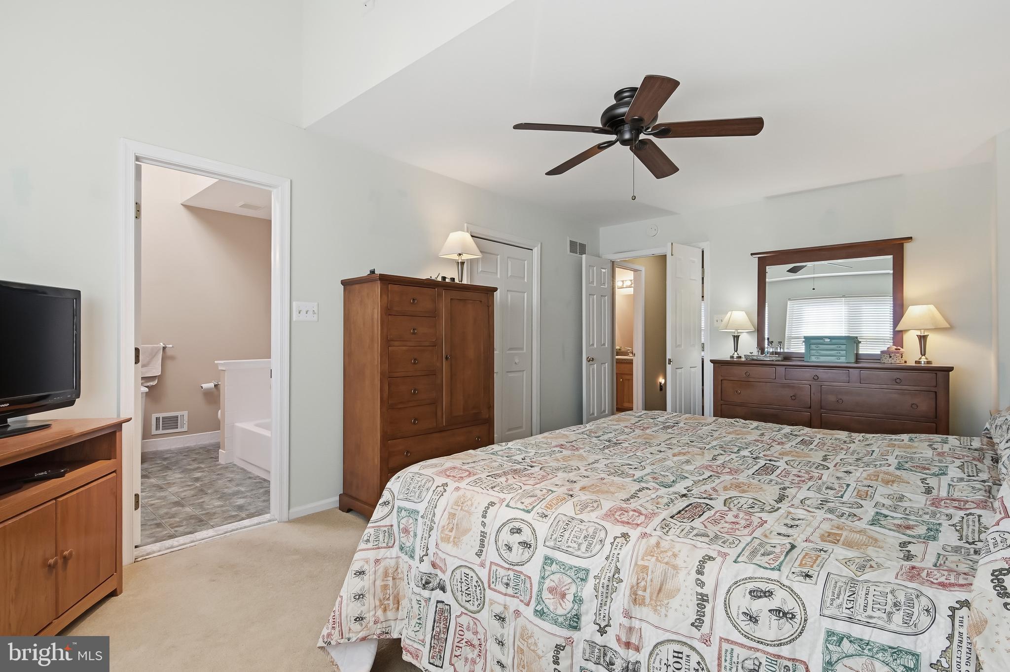 MEWS AT VALLEY FOR - Residential