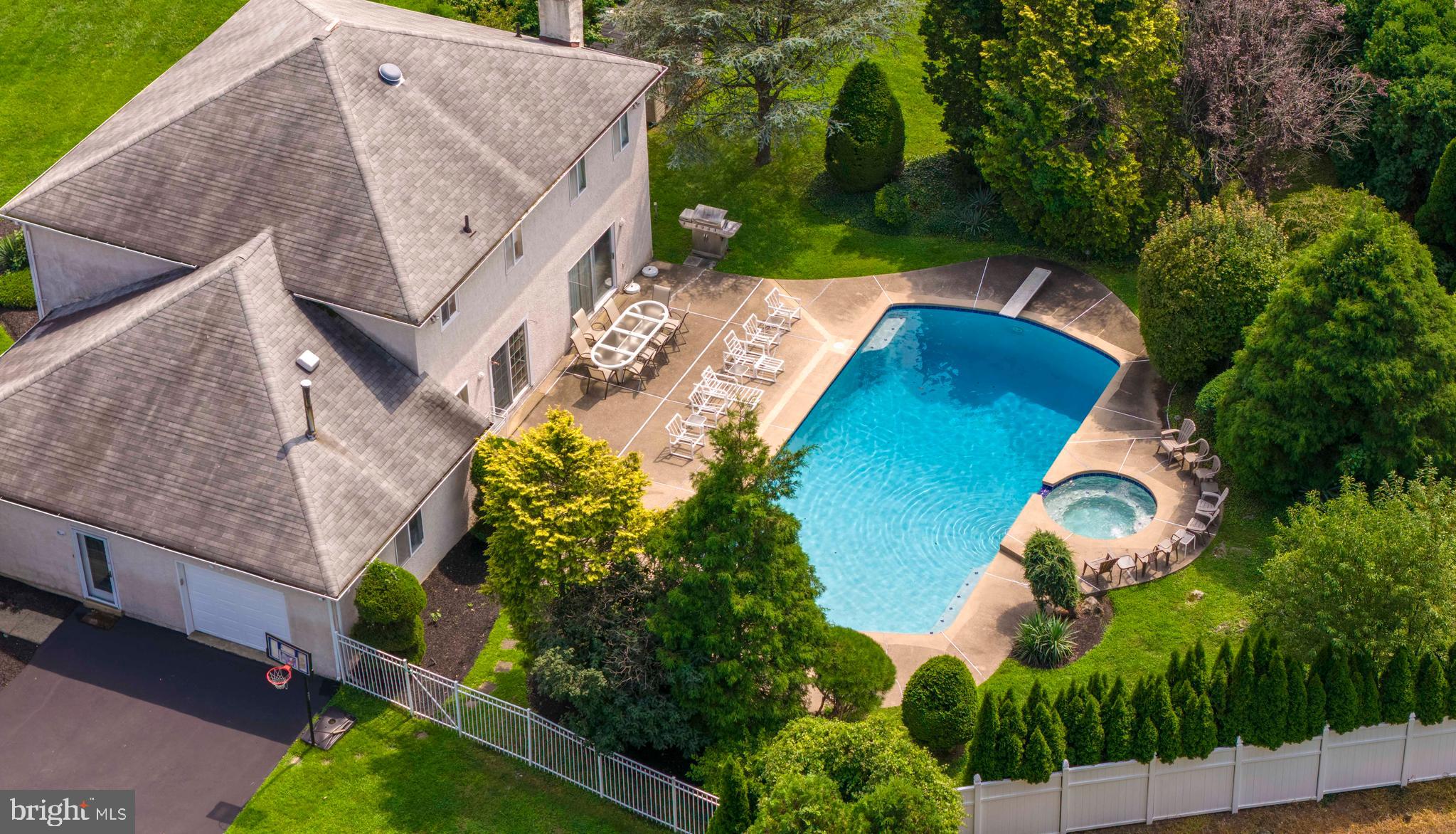 20 SUMMER PLACE