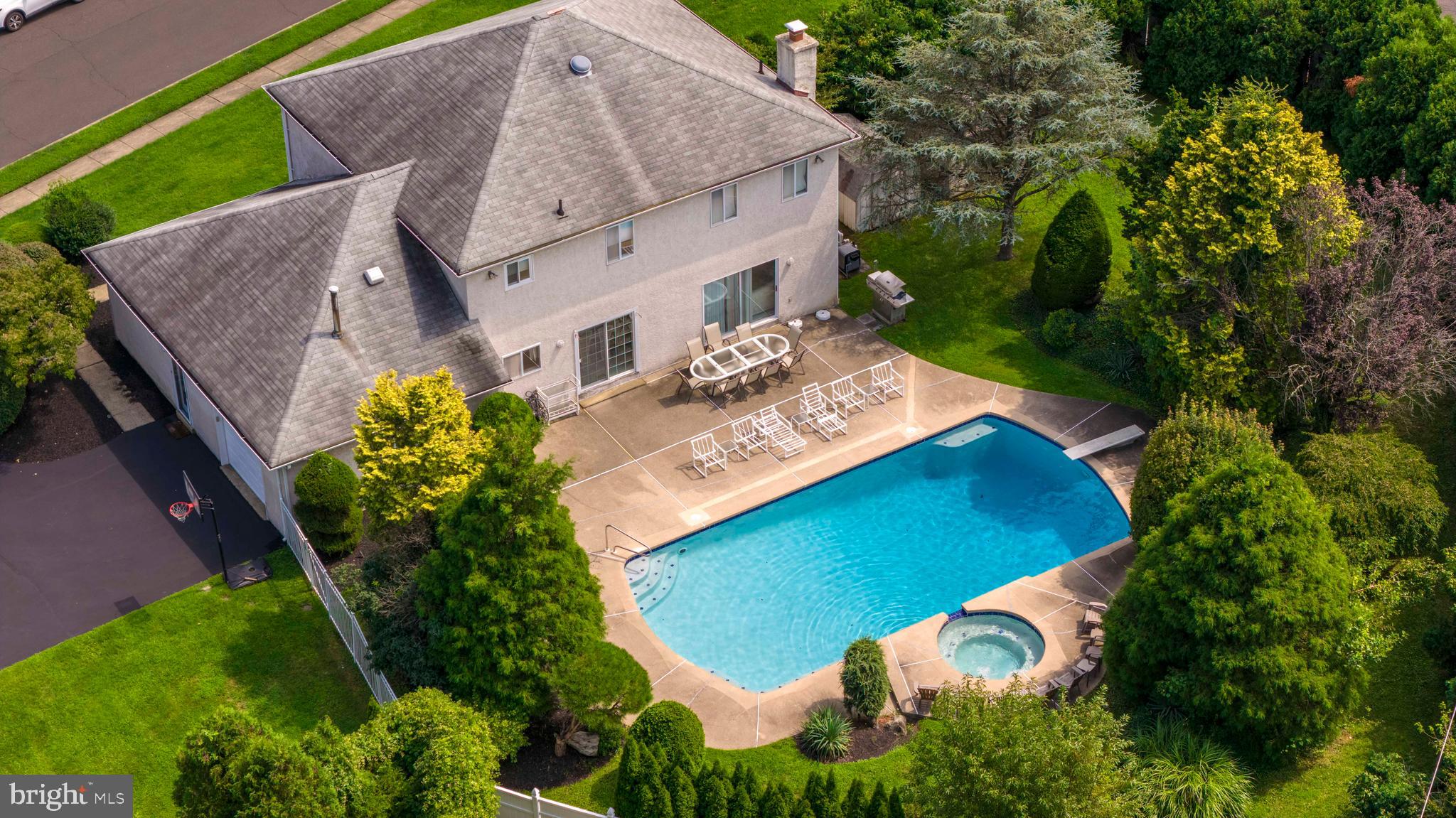 20 SUMMER PLACE
