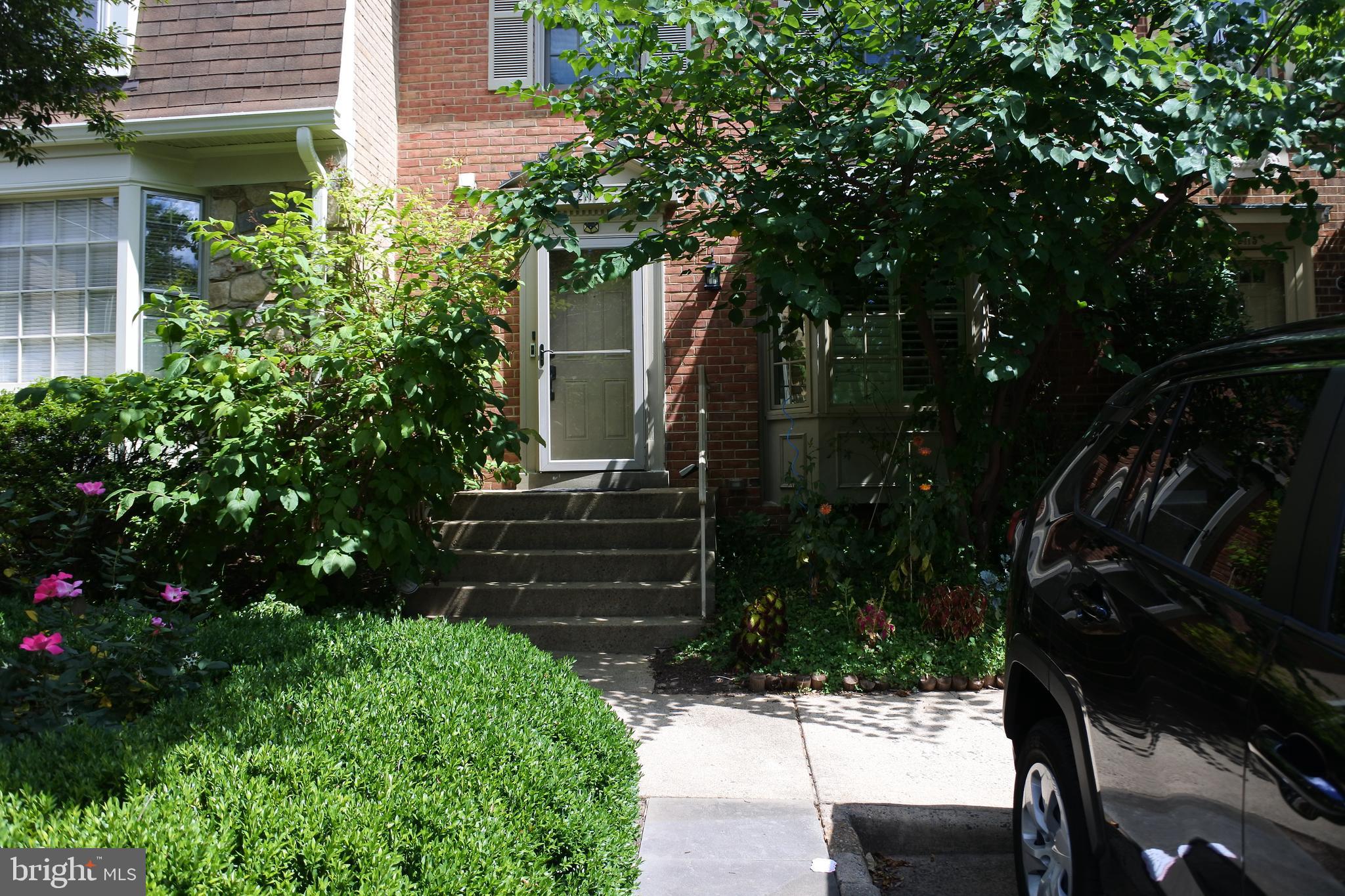 DOMINION NEIGHBORHOOD.This 32 home courtyard is highly sought after. Close to the 495 Beltway, 66 and Tysons, Falls Church City. Walking distance to the newly renovated Tysons- Pimmit Regional Library, Lidl, Trader Joes, Starbucks, Taco Bamba, Enshin karate..etc.Near West Falls Church orange line metro and new silver line metro stops. Bus stop to the metro one block away.
Natural light fills this beautiful home. Eat in kitchen with wood floors. The home has a great open flow. The Master bedroom with His and Hers closets is HUGE! Bedroom number 2 and 3 are Equally as impressive.The Basement has a room that can be used as a bedroom and fill bathroom along with an oversized Den that opens to a peaceful walk out lower level fenced brick patio.