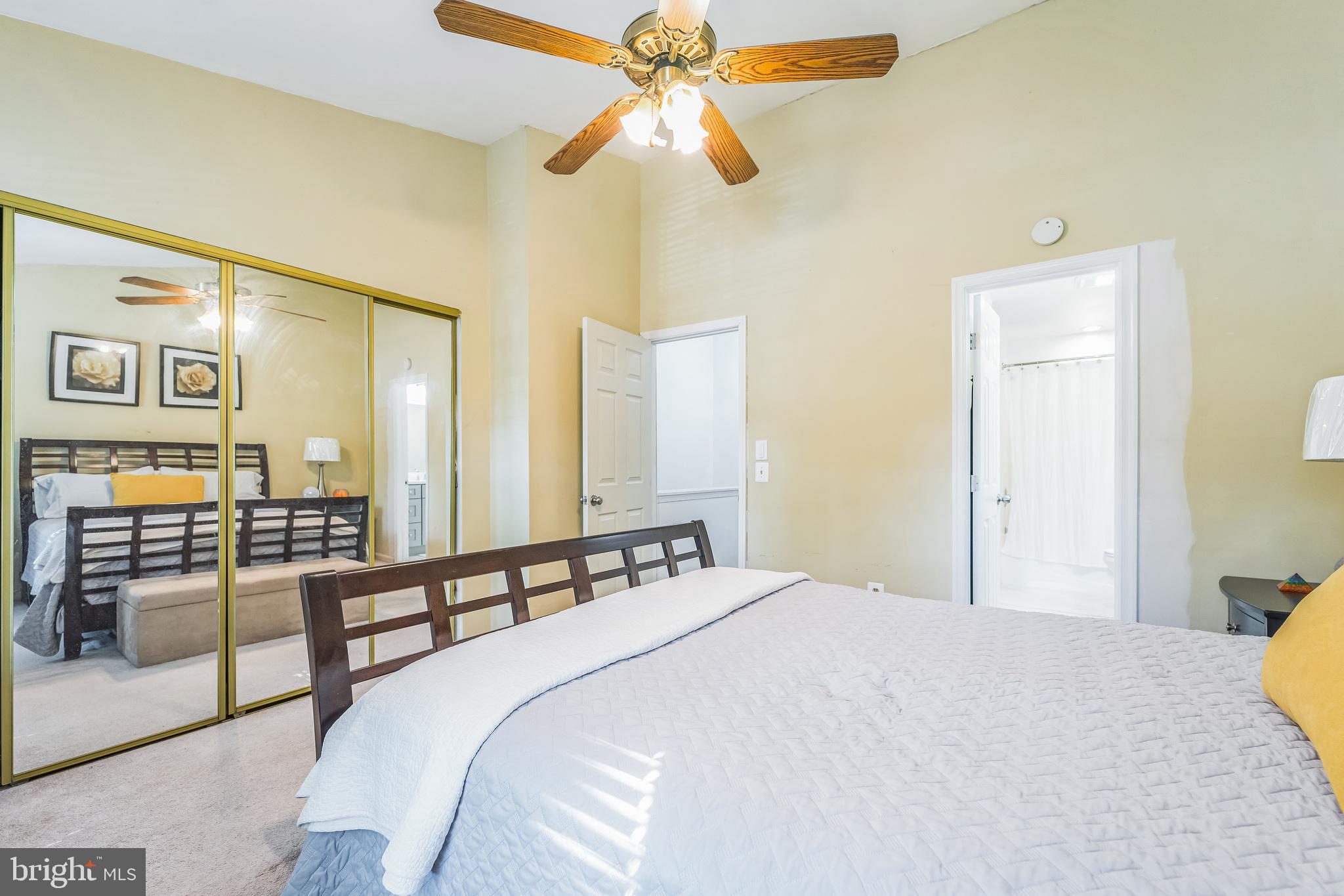 GLENSHIRE TOWNE - Residential Lease