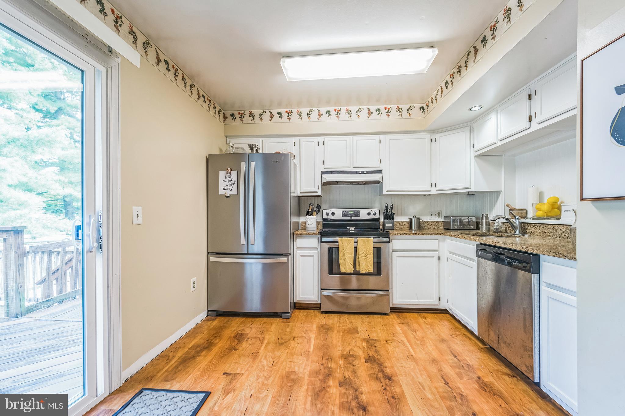 GLENSHIRE TOWNE - Residential Lease