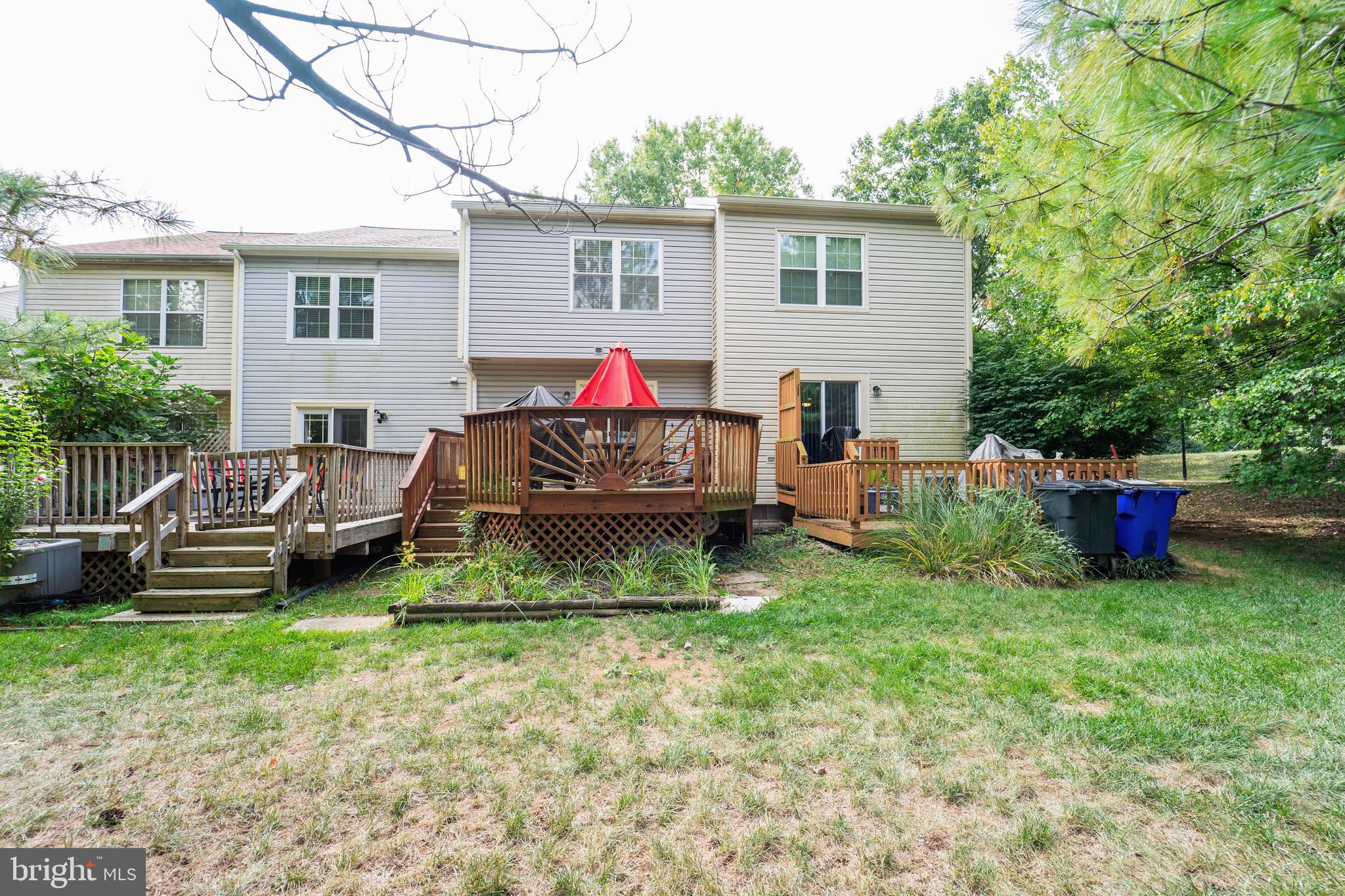 GLENSHIRE TOWNE - Residential Lease