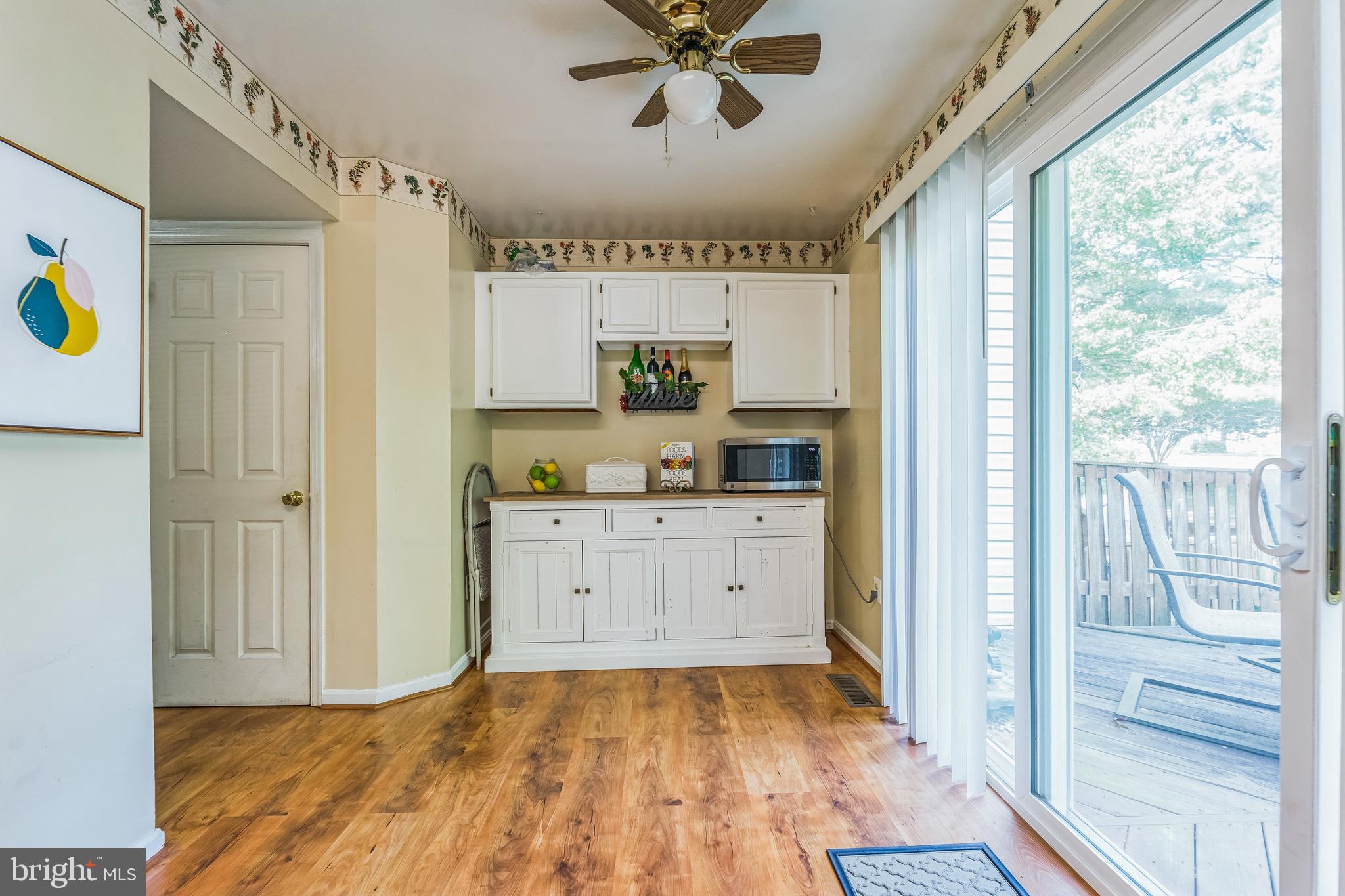 GLENSHIRE TOWNE - Residential Lease