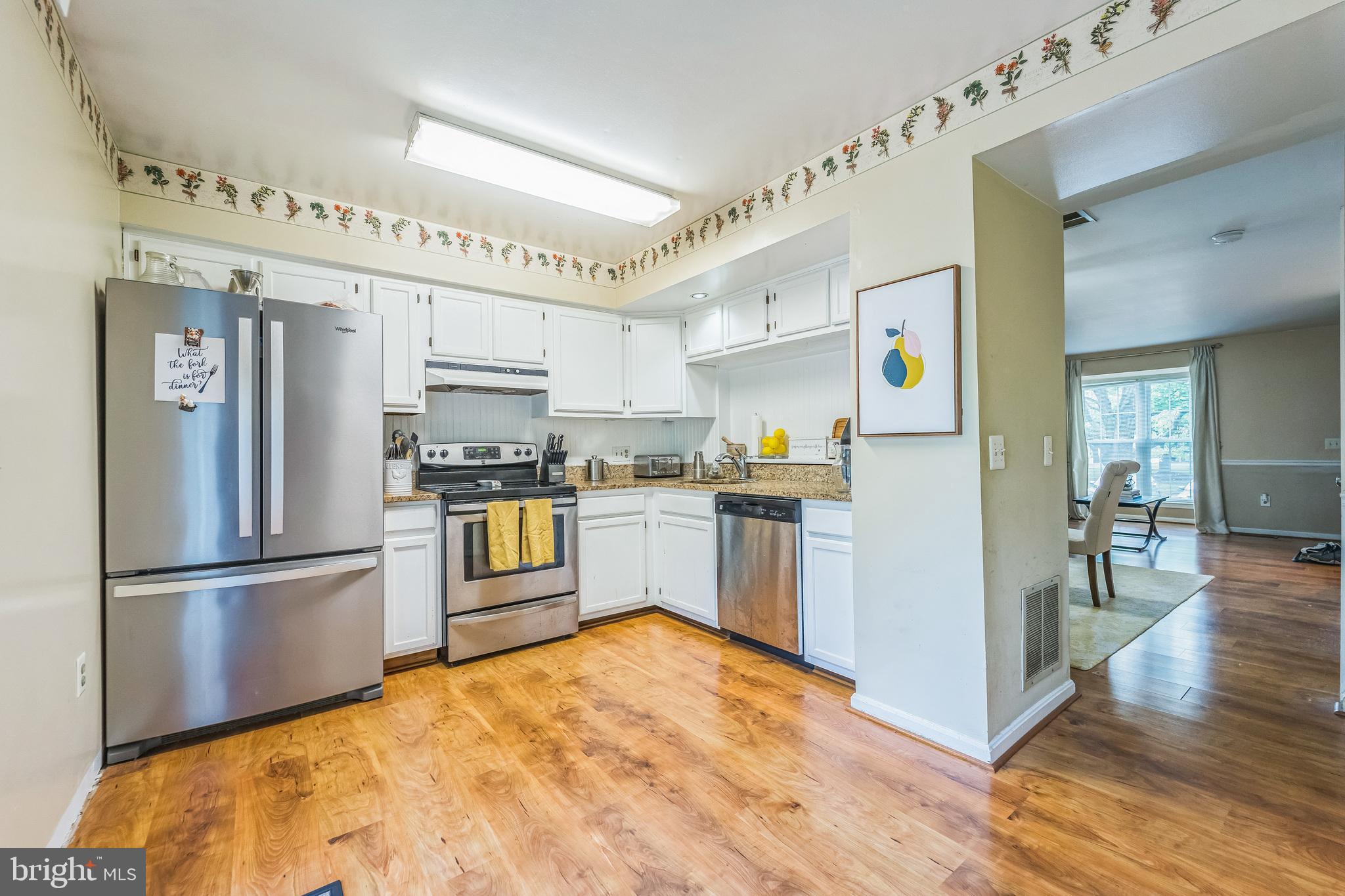 GLENSHIRE TOWNE - Residential Lease