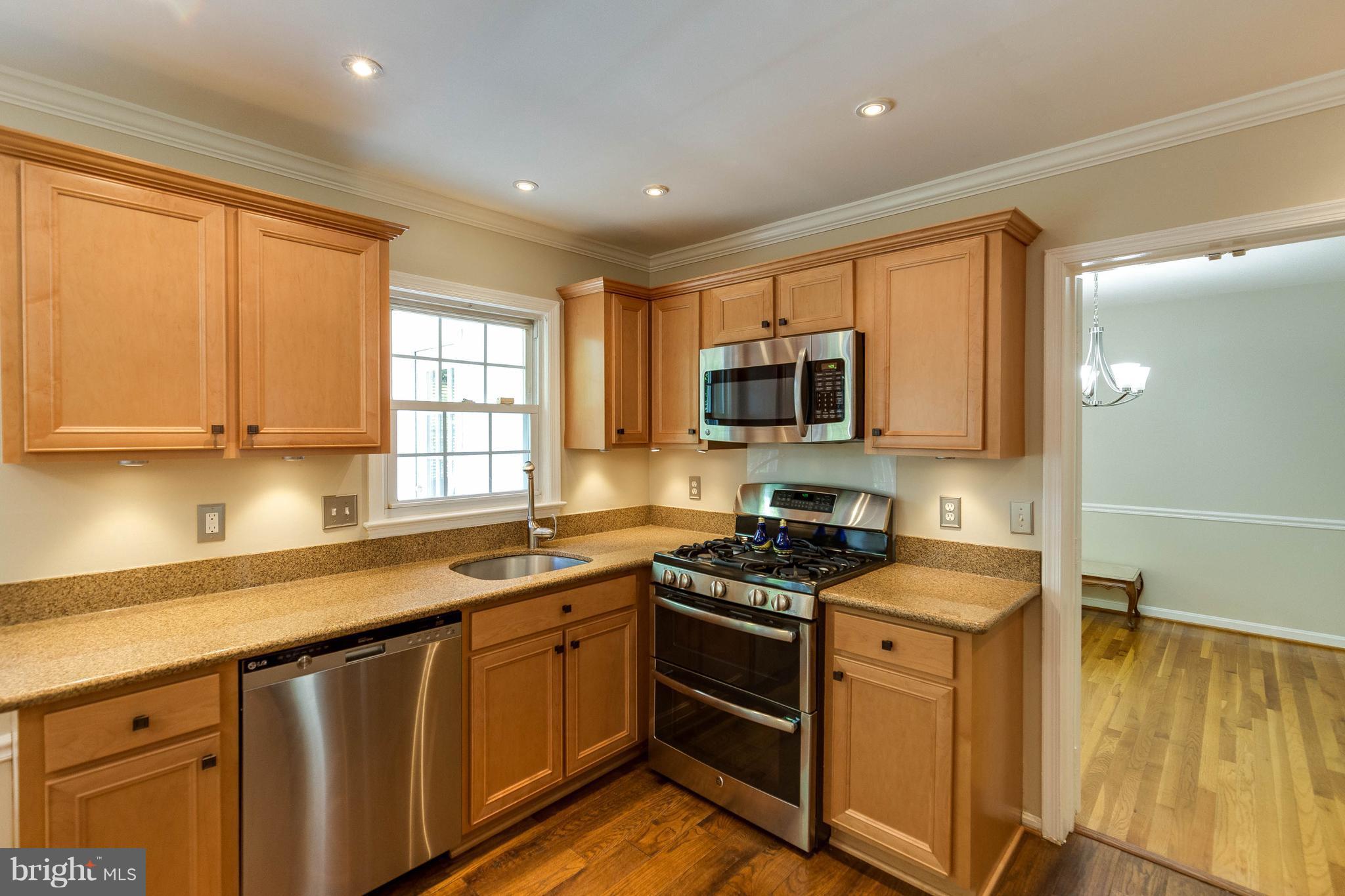 HAYFIELD FARM - Residential