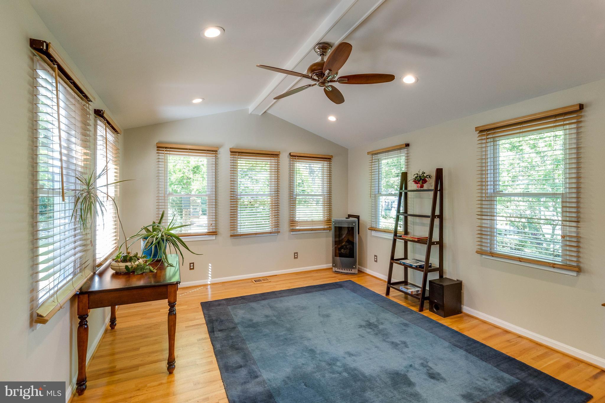 HAYFIELD FARM - Residential