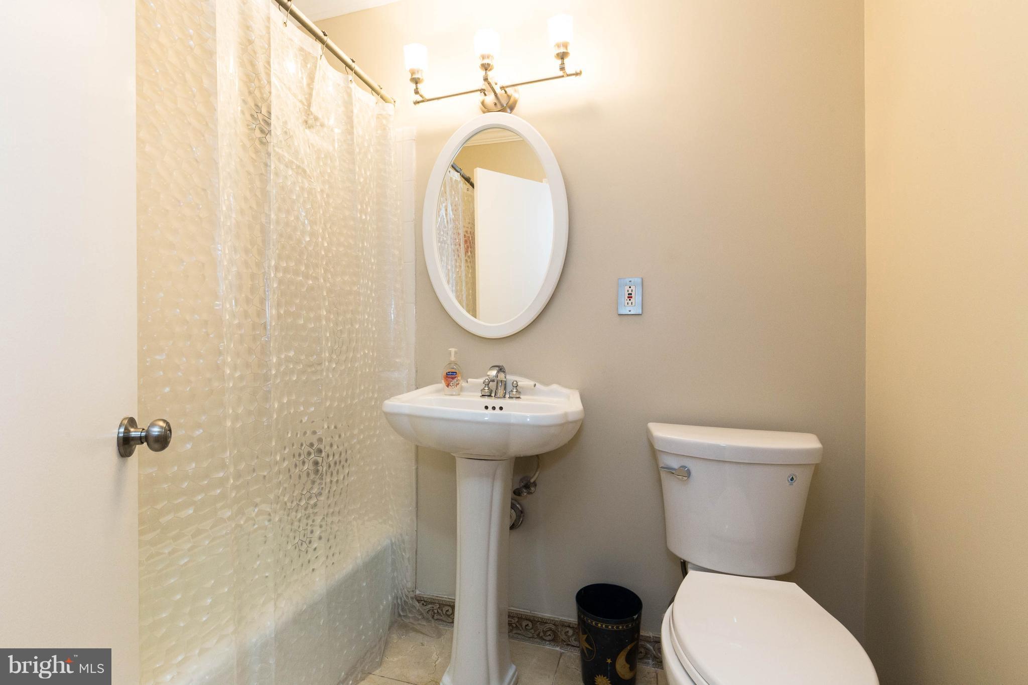 HAYFIELD FARM - Residential