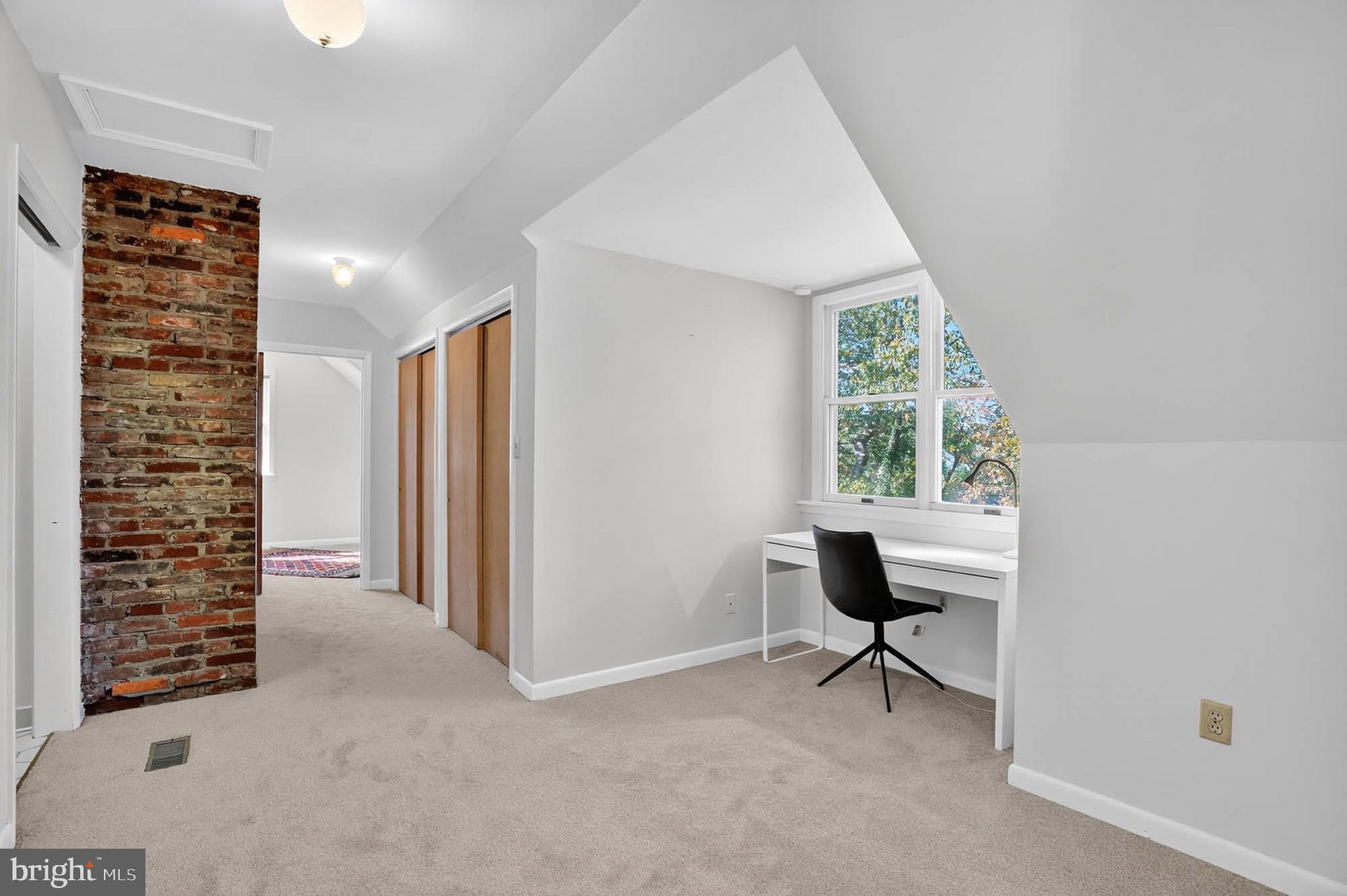 LAUREL ACRES - Residential Lease